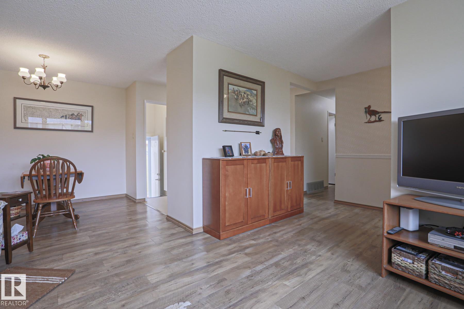 4421 43 Avenue, South Park, Leduc