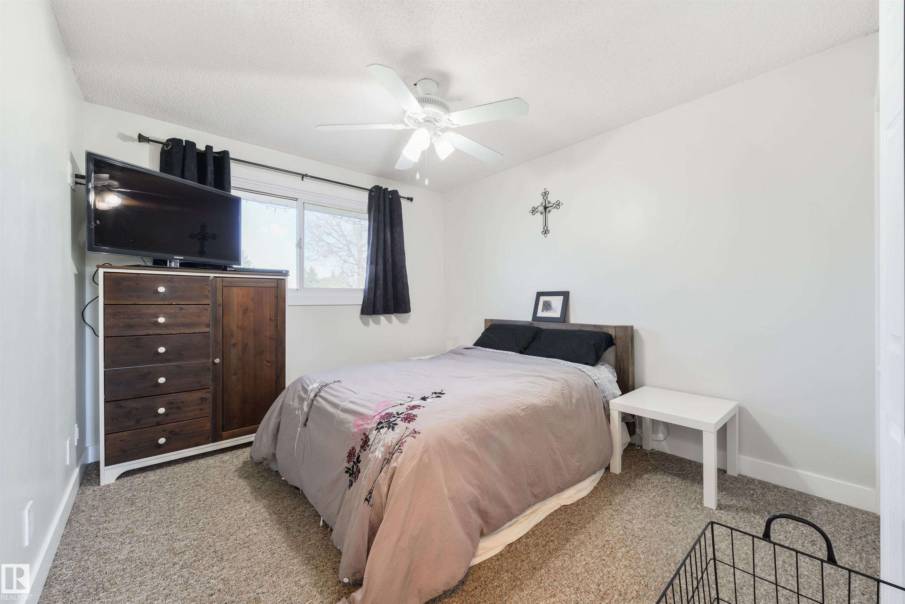 Photo 12 at 12925 87 Street NW, Killarney, Edmonton