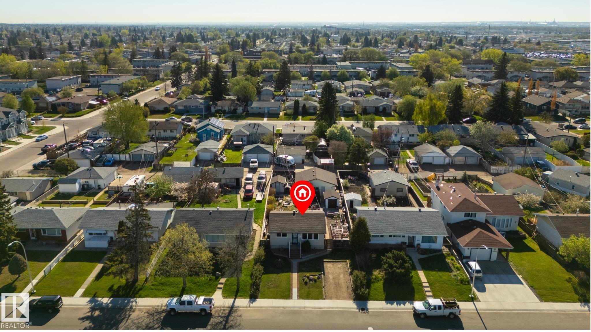 Photo 37 at 12925 87 Street NW, Killarney, Edmonton