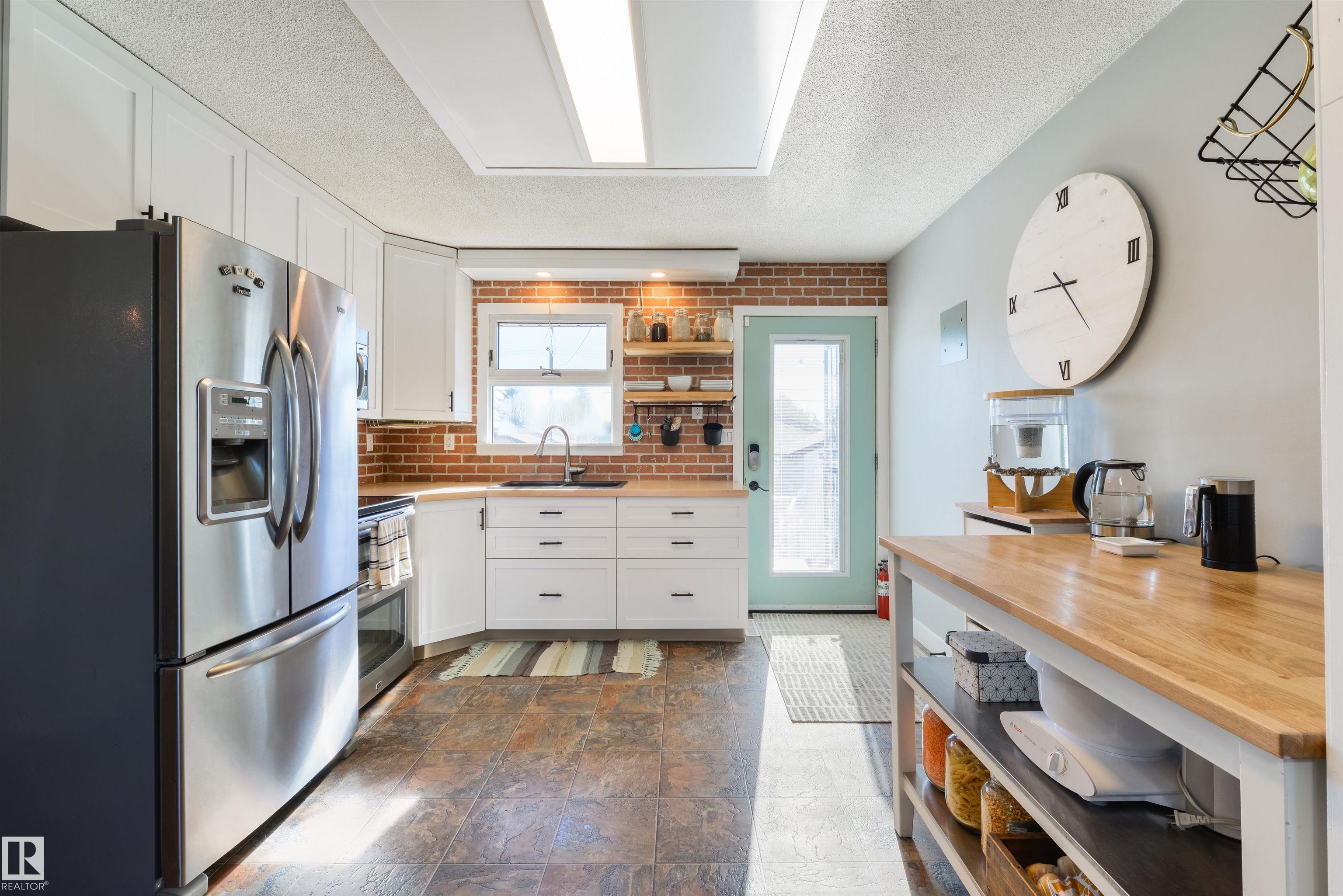 Photo 6 at 12925 87 Street NW, Killarney, Edmonton