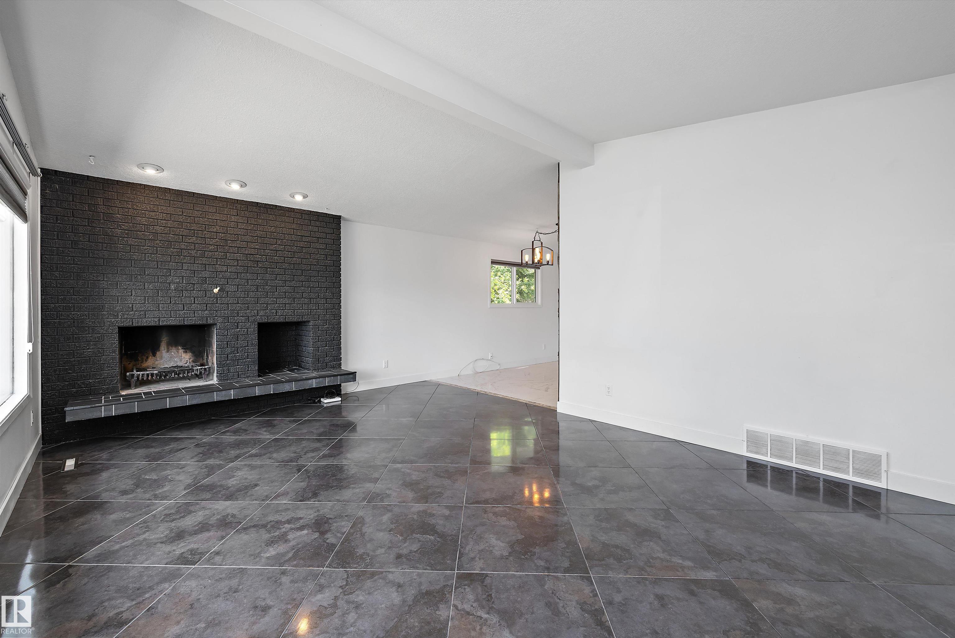 Picture for 11525 37A AV NW NW