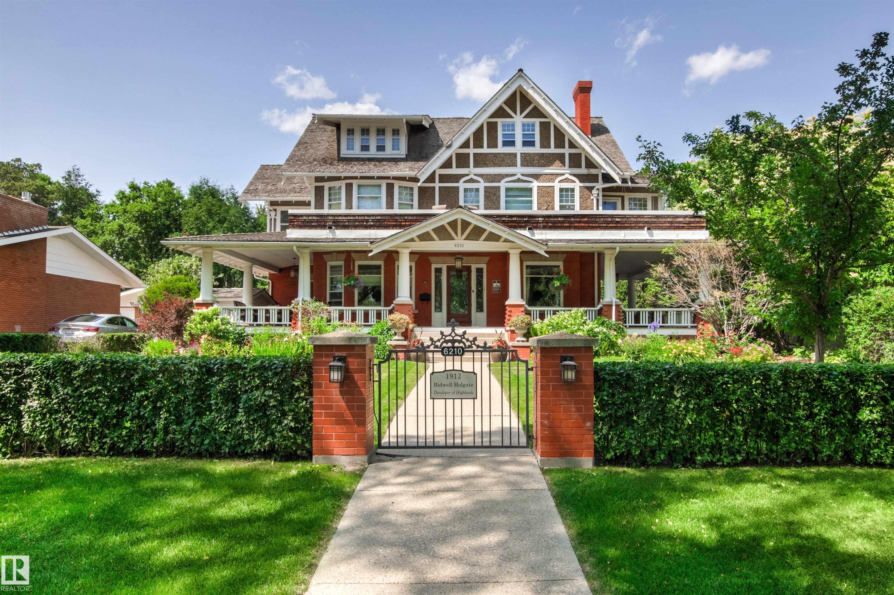 6210 Ada Boulevard NW, Highlands, Edmonton