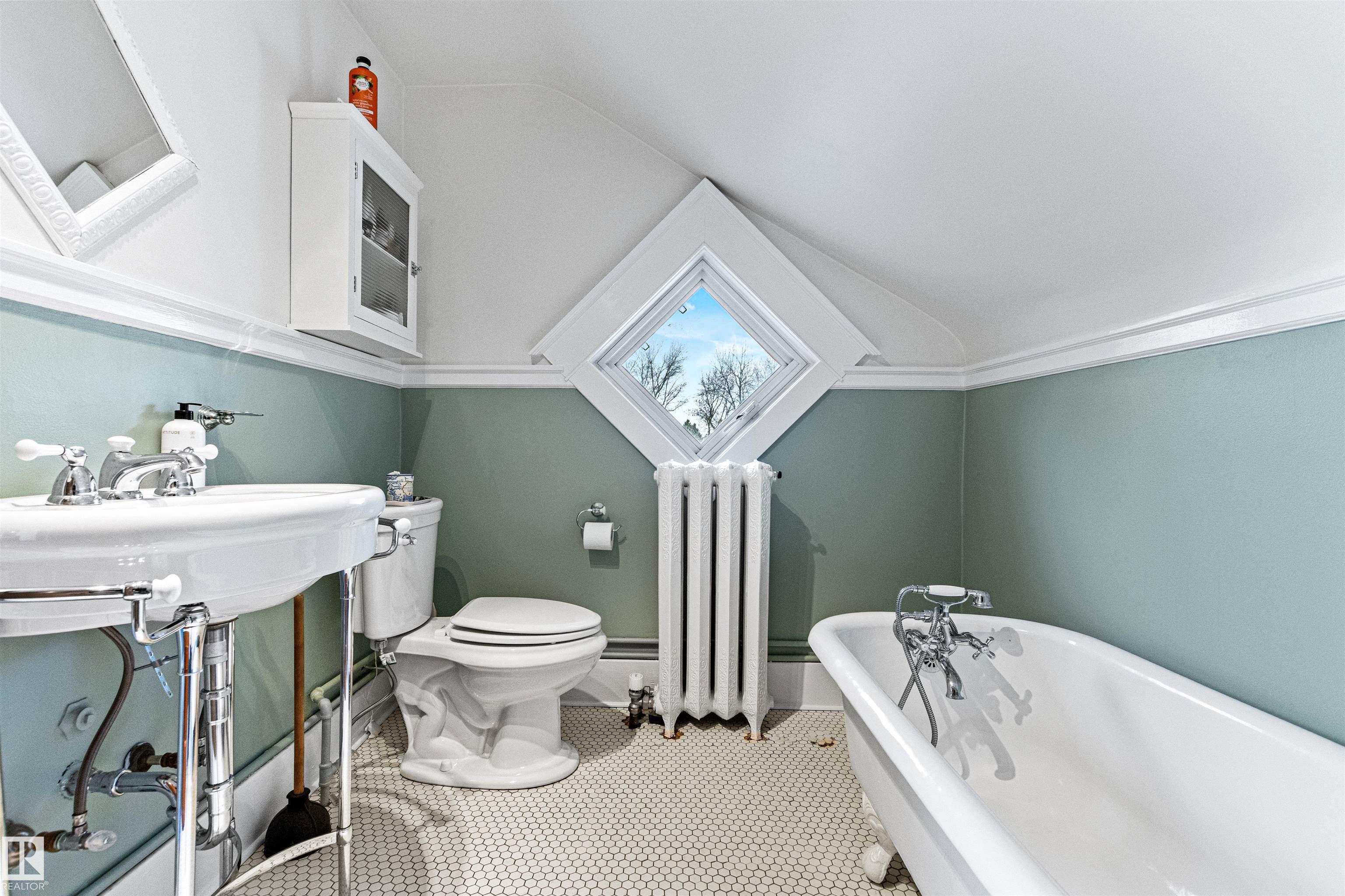 Photo 49 at 6210 Ada Boulevard NW, Highlands, Edmonton