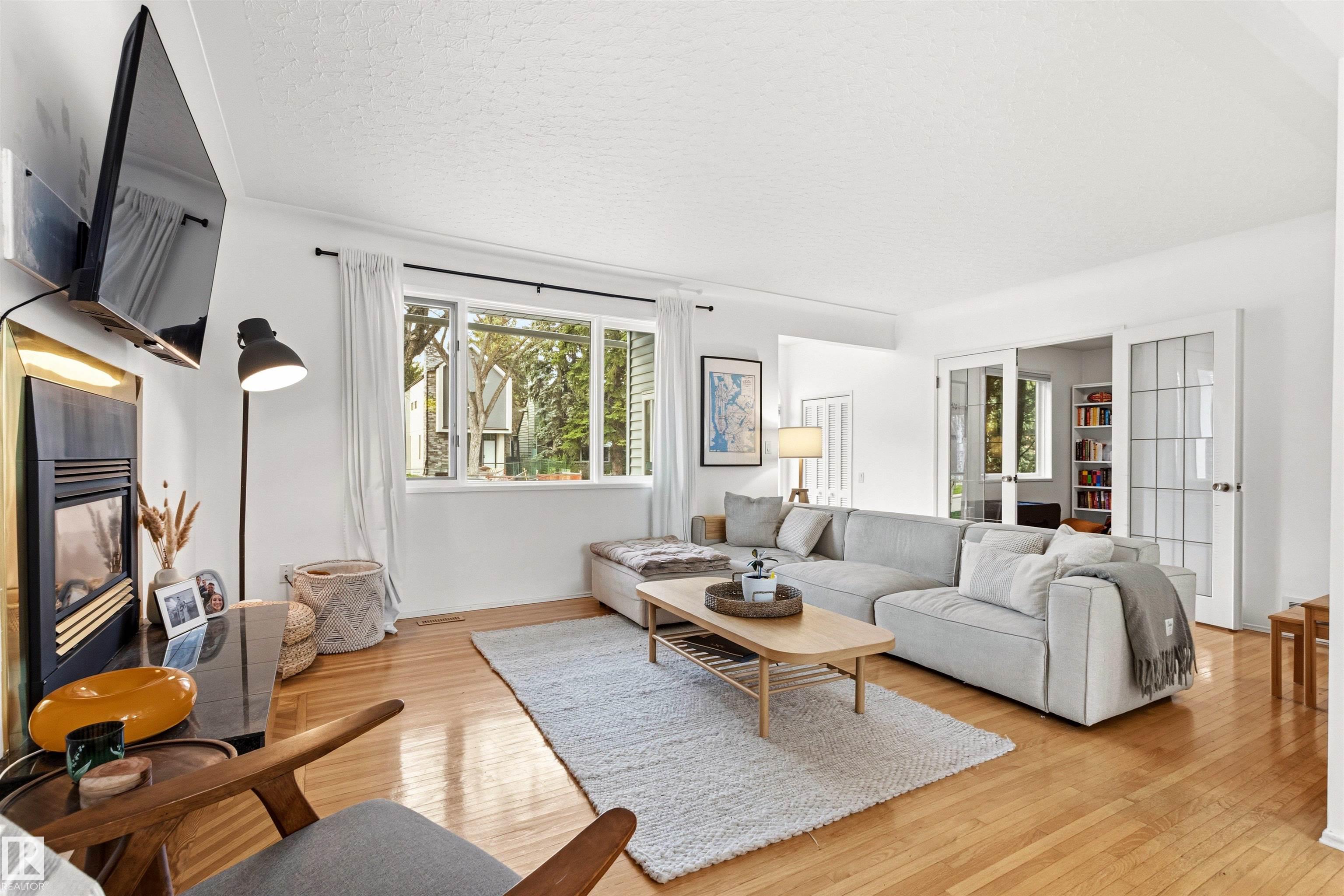 Photo 14 at 11415 73 Avenue NW, Belgravia, Edmonton