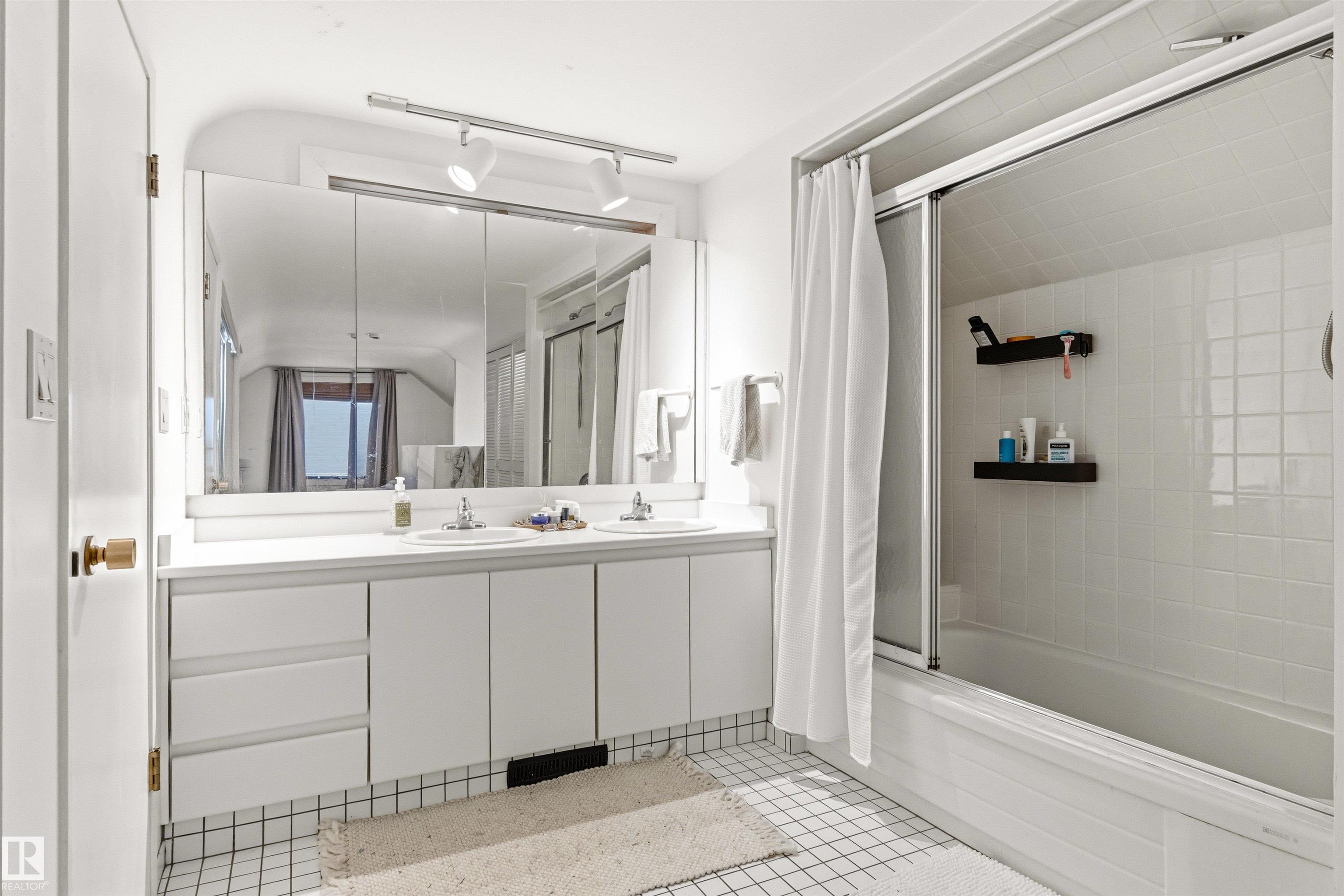 Photo 36 at 11415 73 Avenue NW, Belgravia, Edmonton
