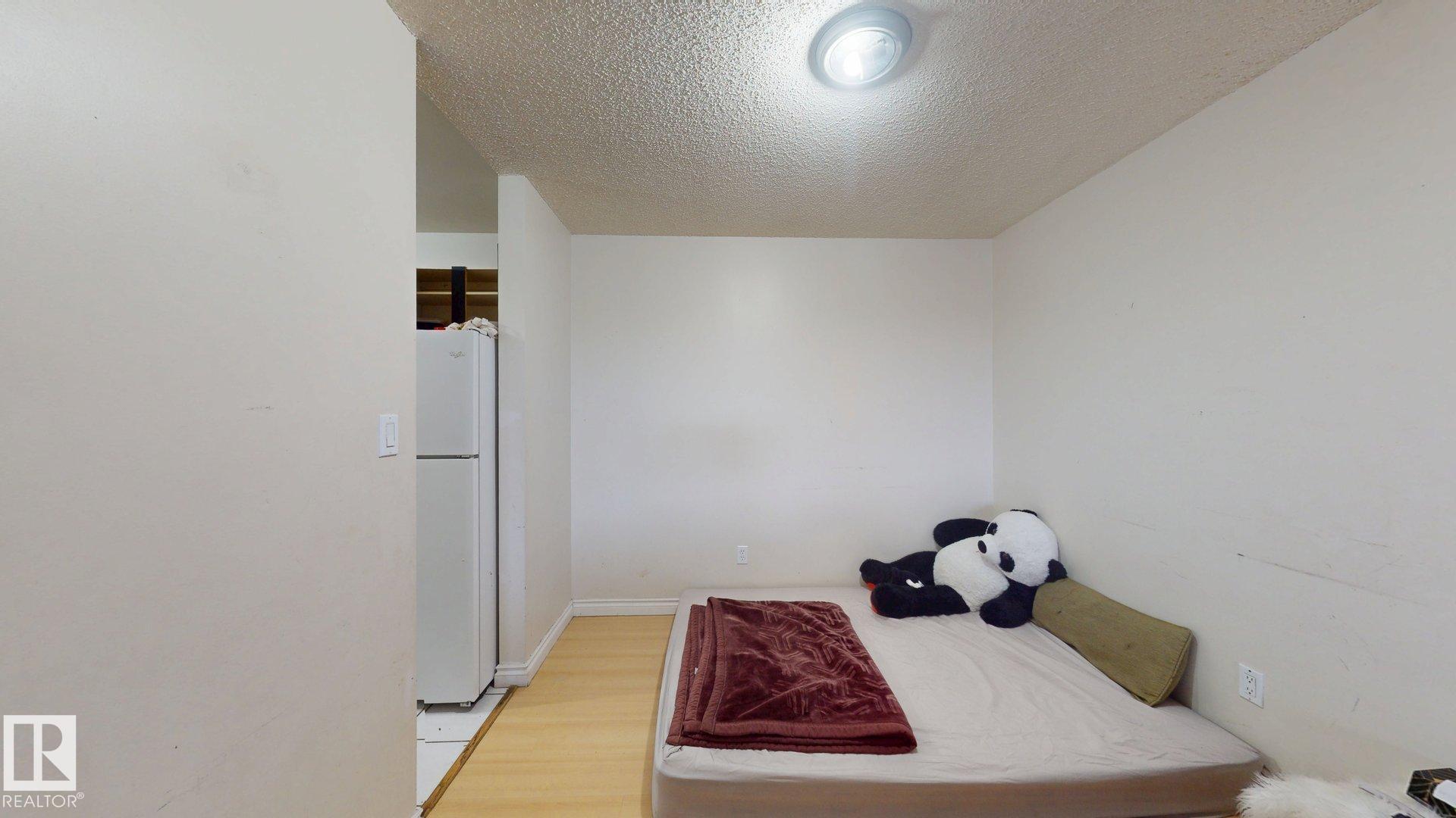 402 - 2624 Milwwods Road NW, Weinlos, Edmonton