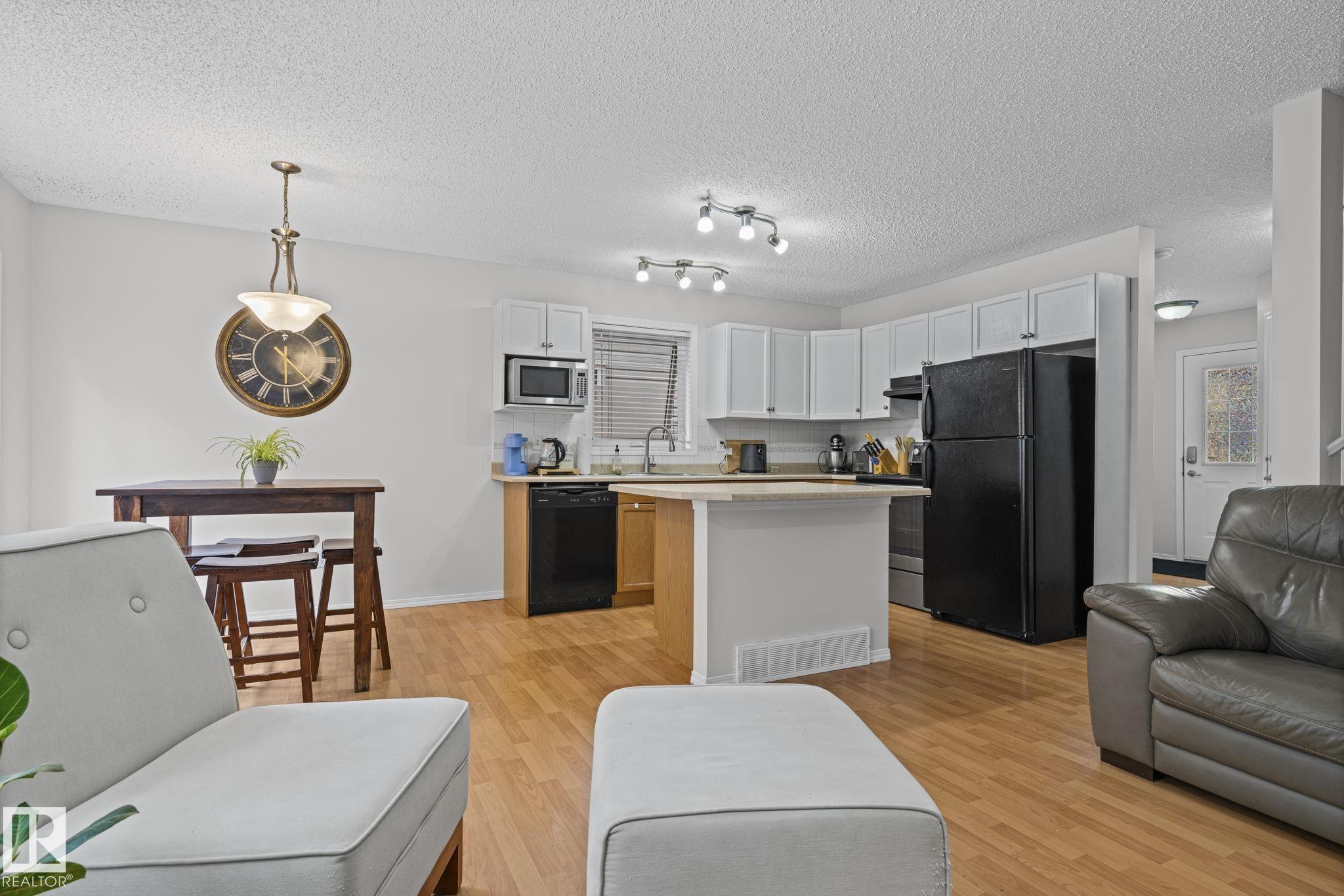 Photo 10 at 97 - 2021 Grantham Court NW, Glastonbury, Edmonton