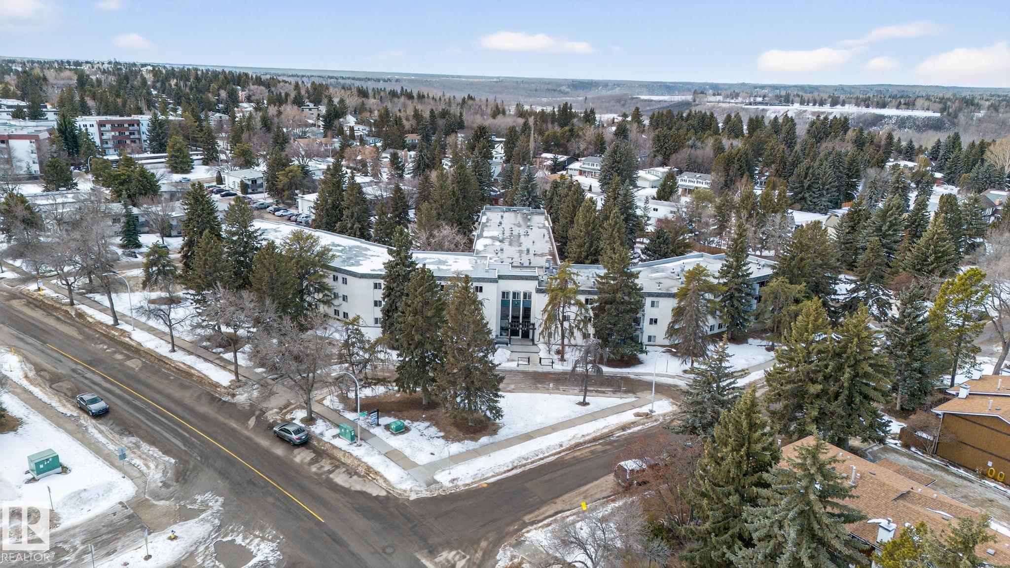 Photo 18 at 120 - 5730 Riverbend Road NW, Brander Gardens, Edmonton