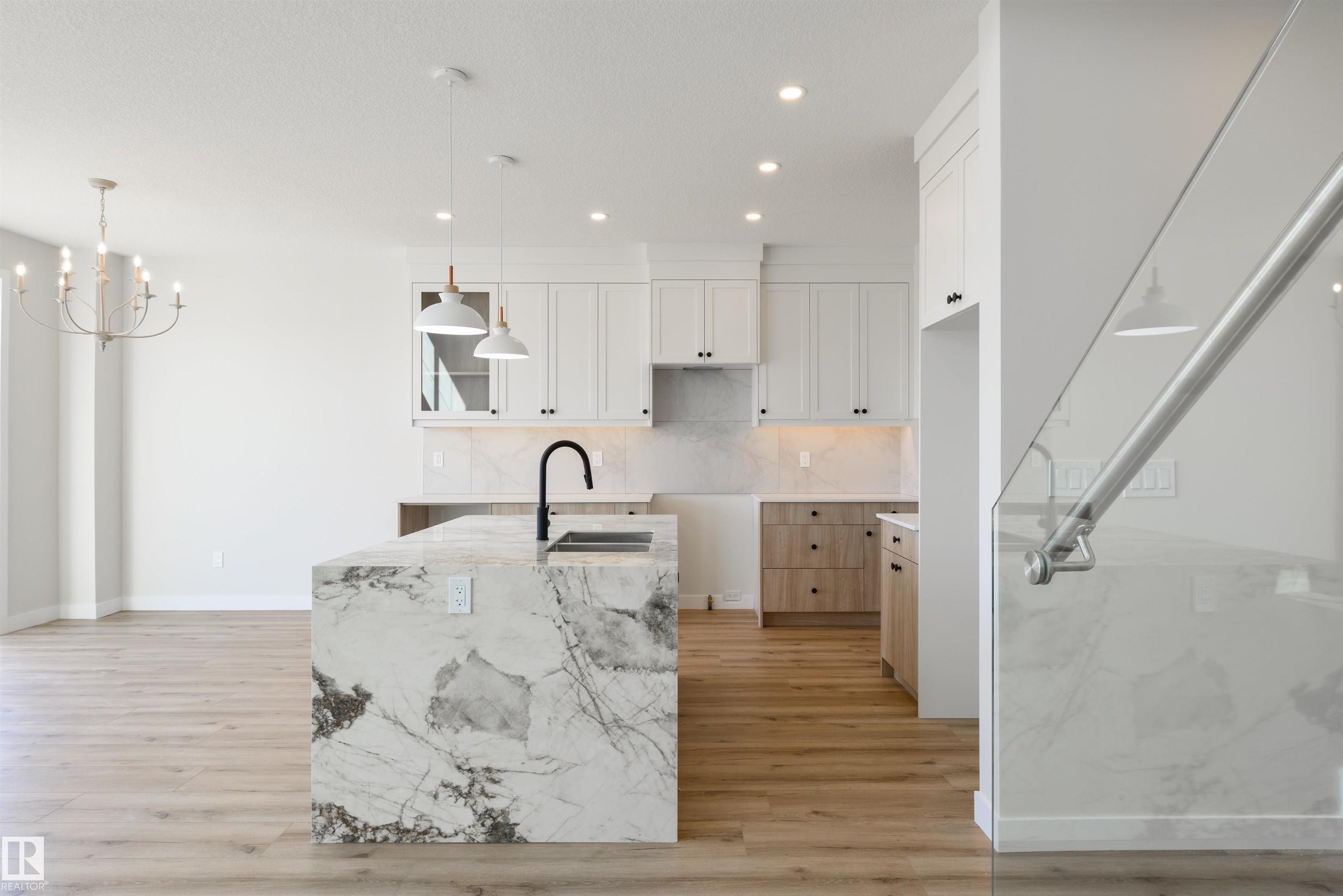 Photo 12 at 1443 Osprey crest NW, Hawks Ridge, Edmonton