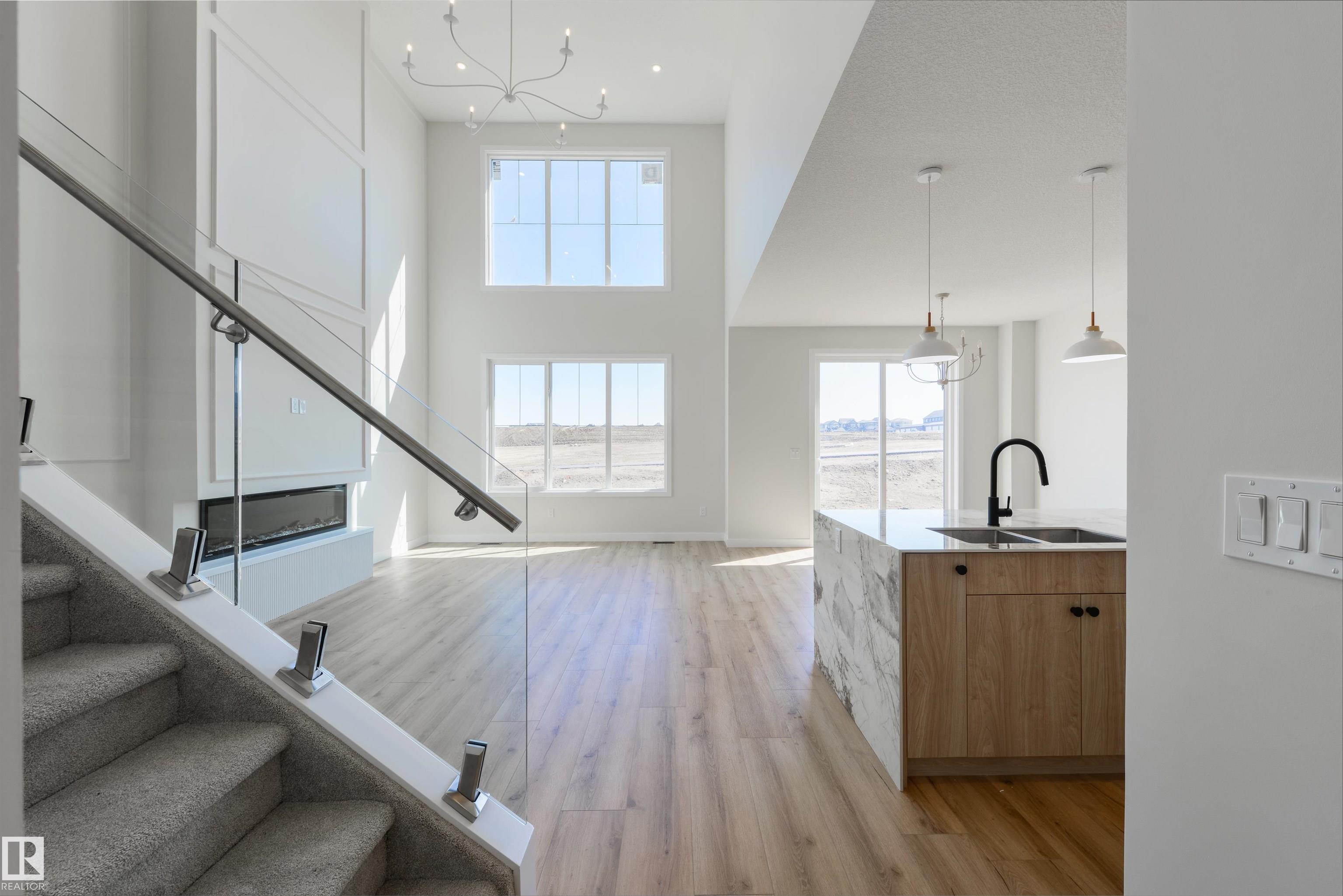 Photo 7 at 1443 Osprey crest NW, Hawks Ridge, Edmonton