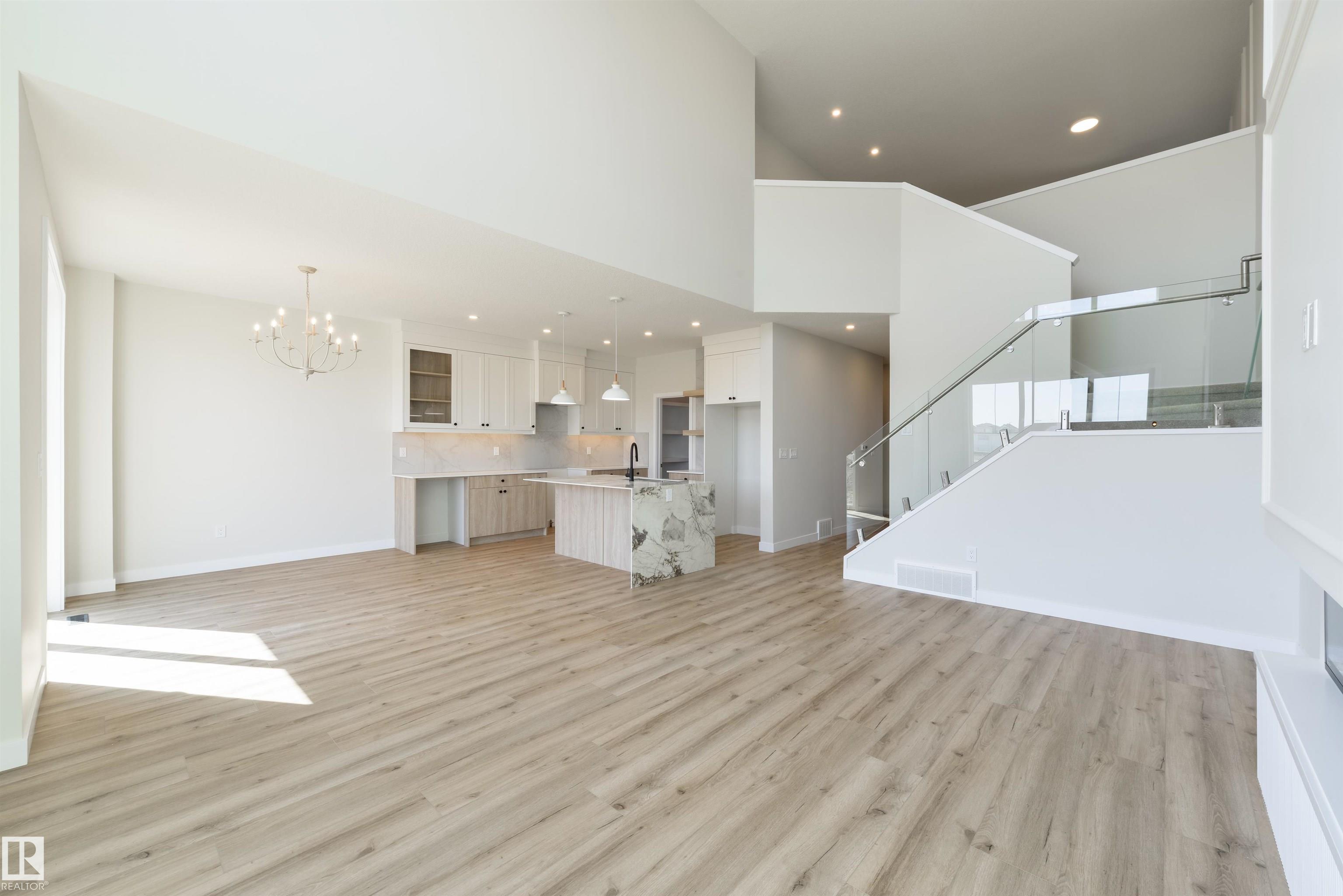 Photo 10 at 1443 Osprey crest NW, Hawks Ridge, Edmonton