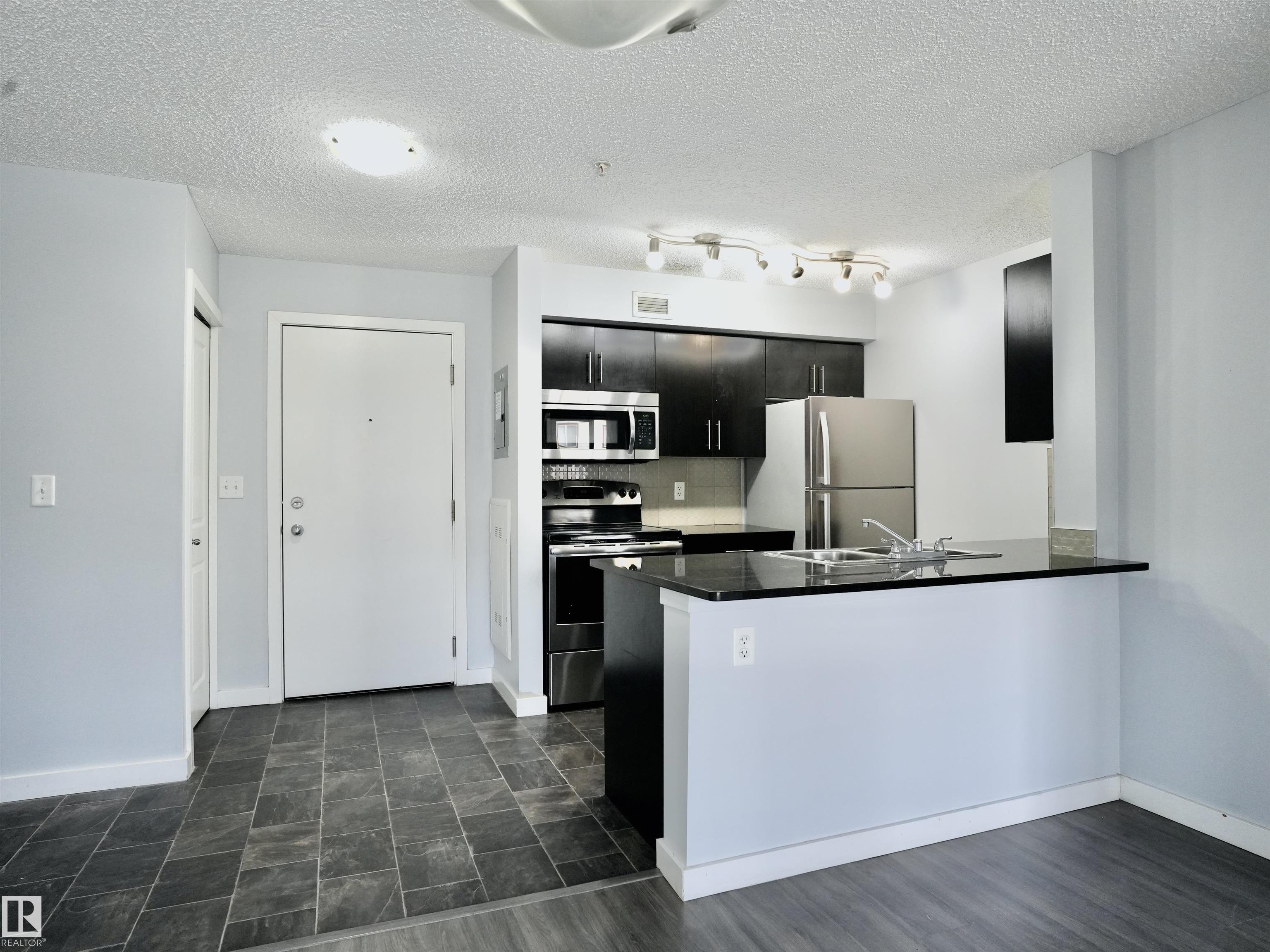 Photo 7 at 320 - 5816 Mullen Place NW, MacTaggart, Edmonton