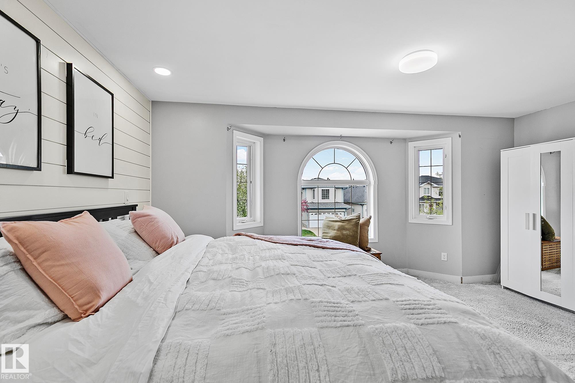 https://zimg.paragon.ice.com/ParagonImages/Property/PM/RAE/225402369/27/0/0/996d83d30c2c72f8d0c37a93af5a6153/1/1c9eb4c7027f8e154e86e3f5b7abcfb7/225402369-f5b3aff6-c1ff-4c6b-9cd1-e38e796d4dfb.JPG
