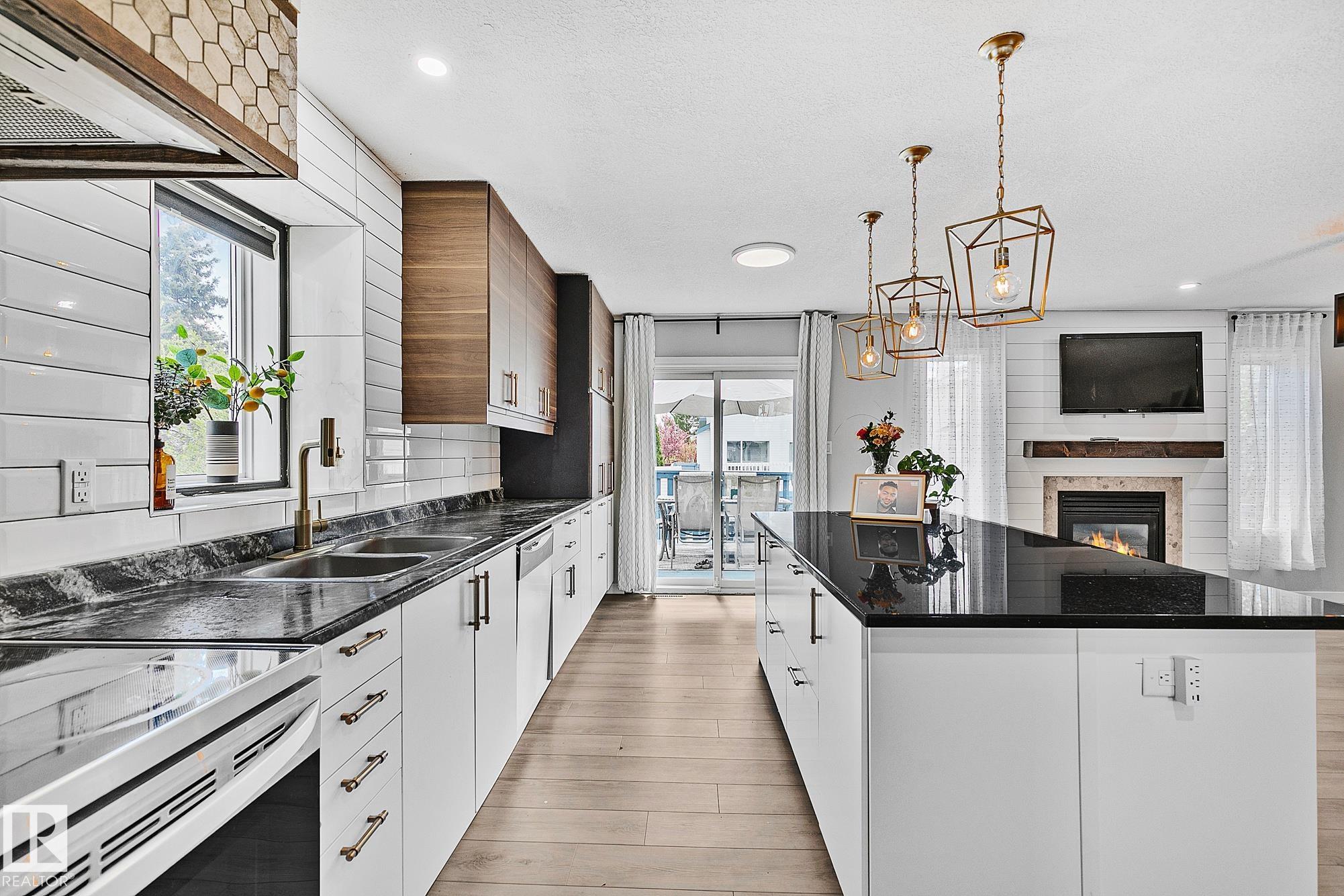 Picture for 3205 41A AV NW