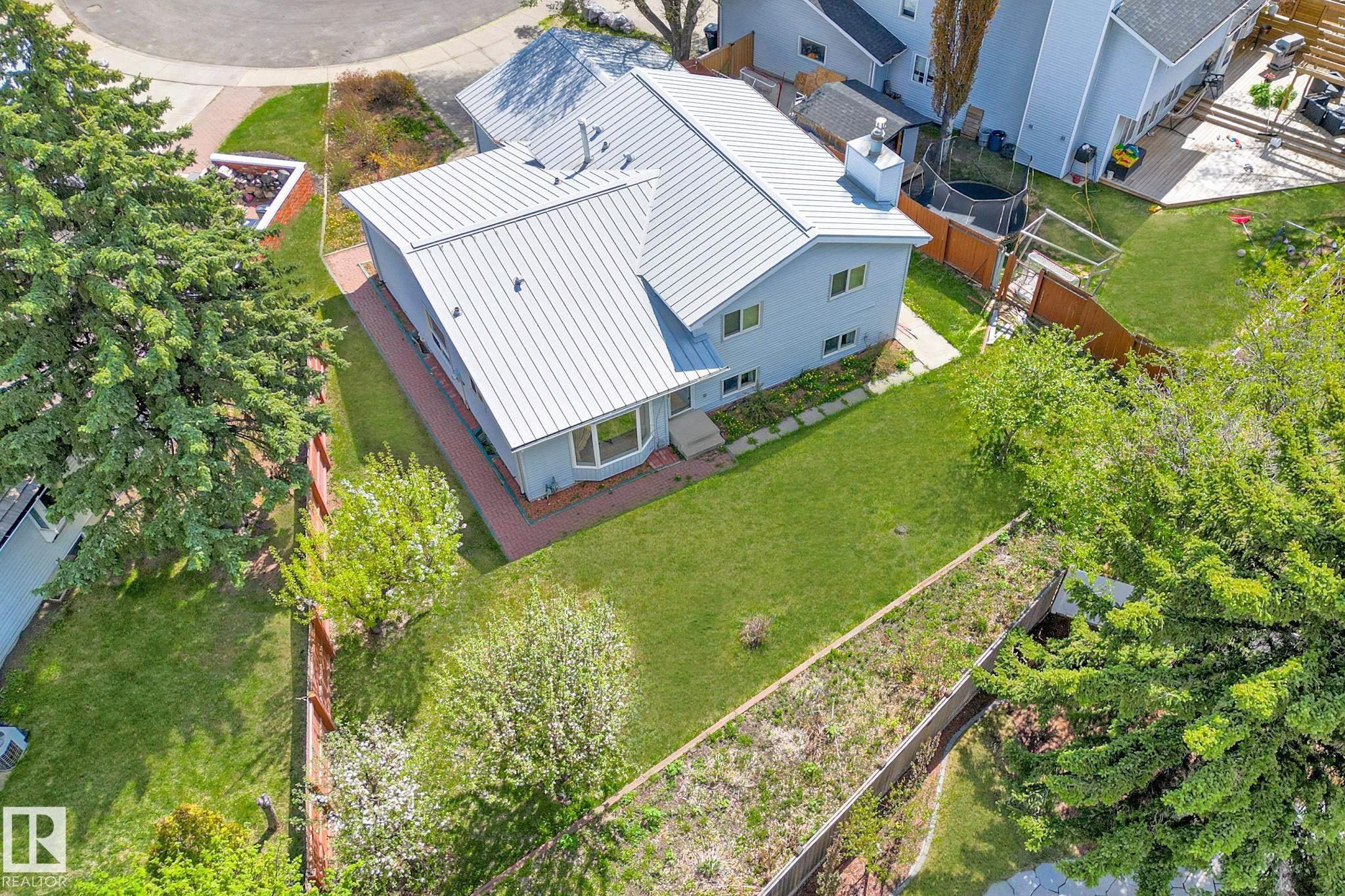 Picture for 17946 57 AV NW
