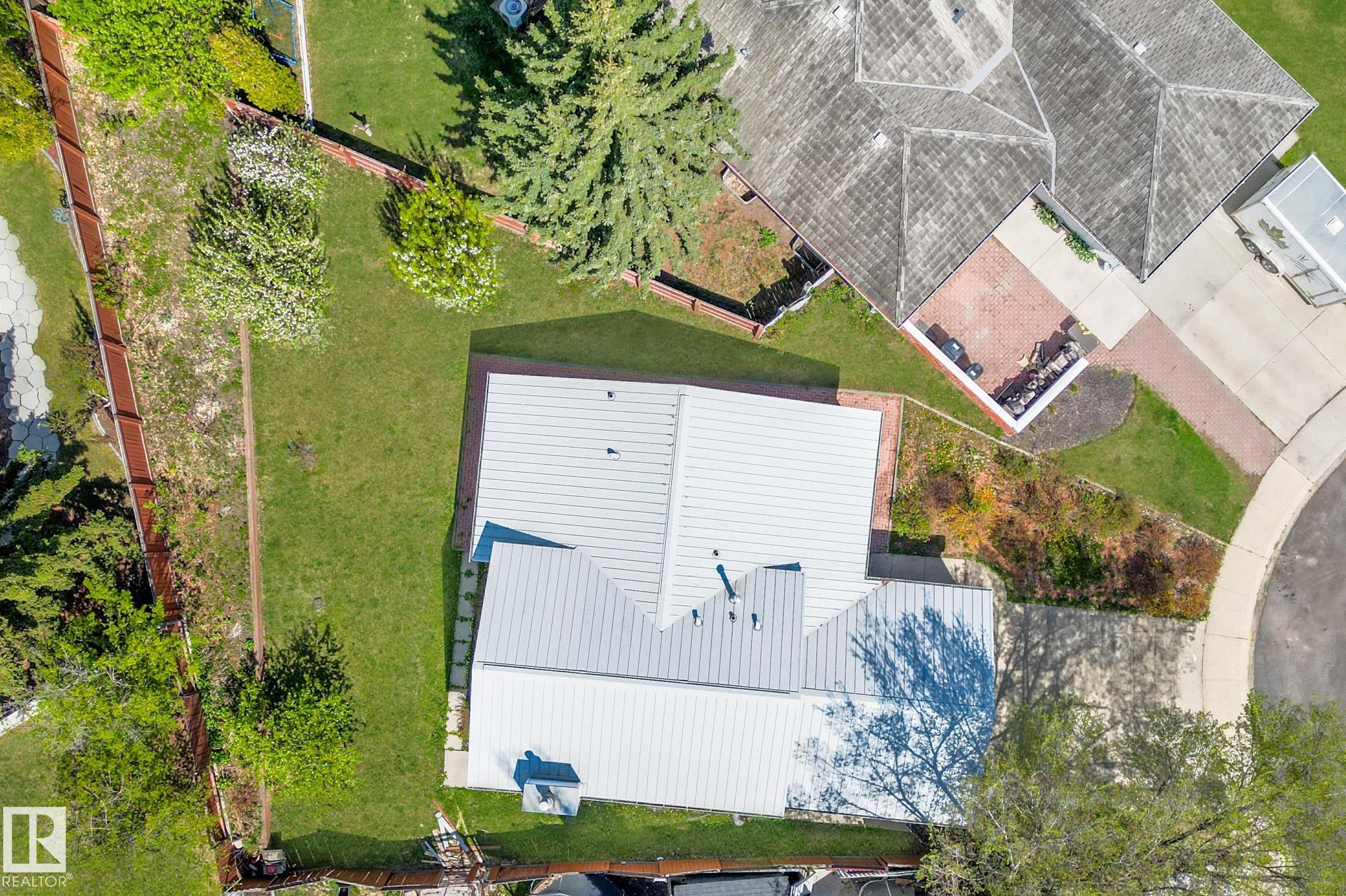 Picture for 17946 57 AV NW