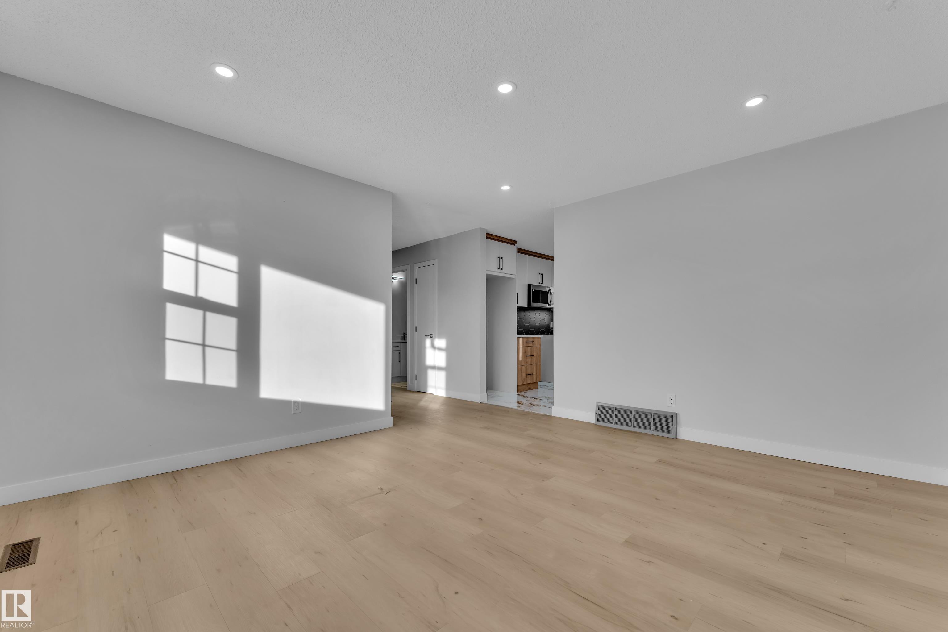 Picture for 5118 17A AV NW NW
