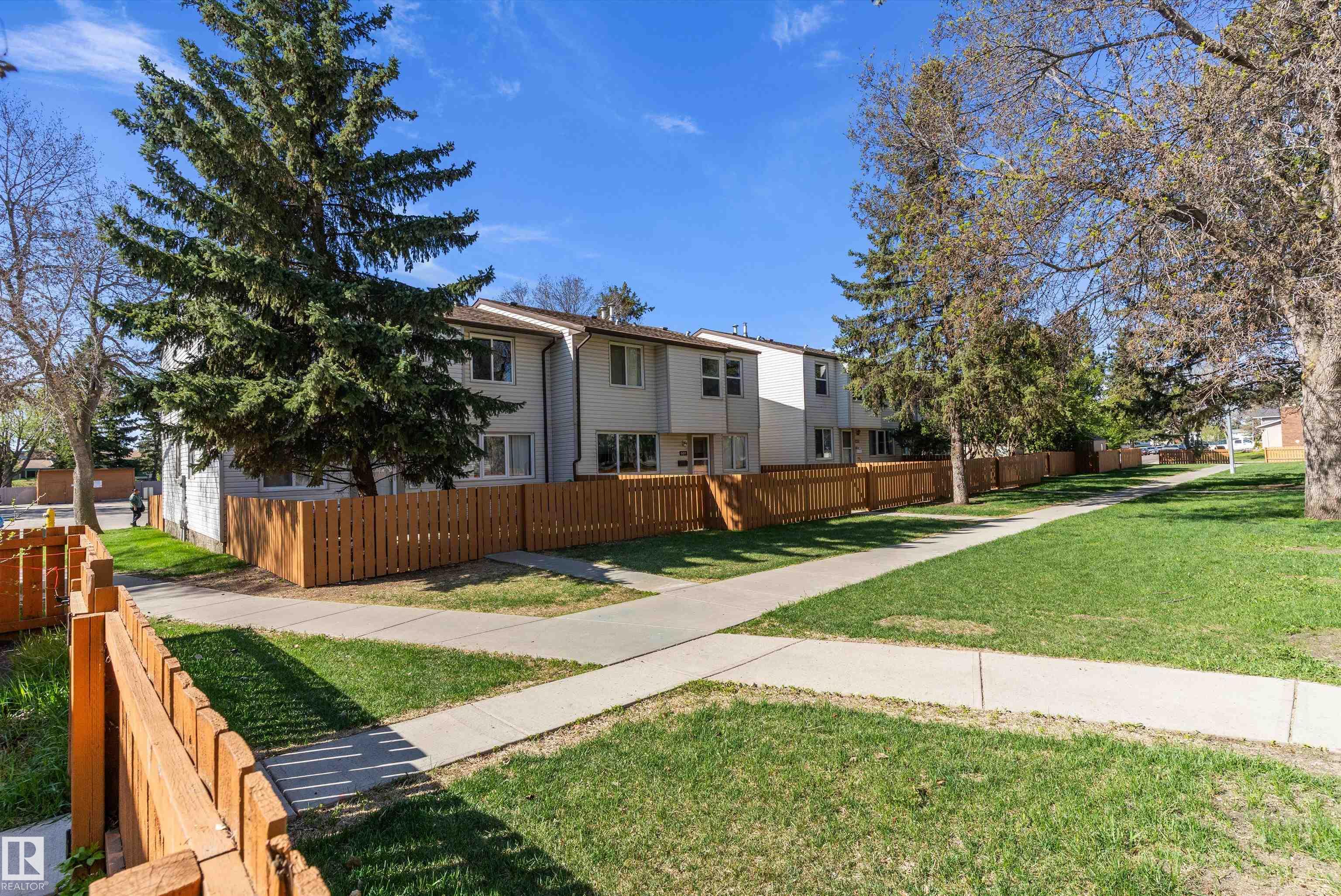 Photo 13 at 6617 180 Street NW, Ormsby Place, Edmonton