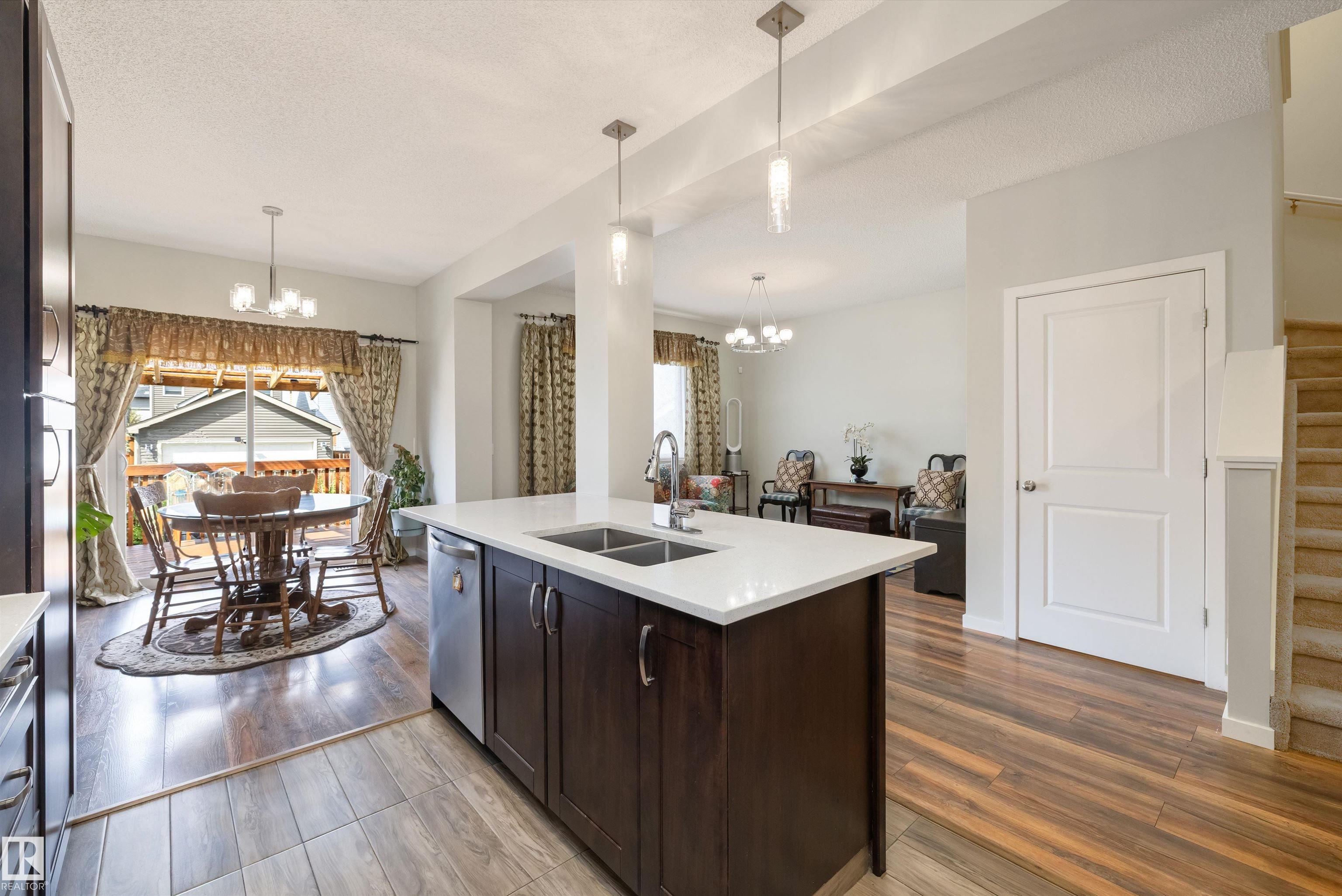 https://zimg.paragon.ice.com/ParagonImages/Property/PM/RAE/225402379/16/0/0/a000dd89f0ad3c2377588ab361f9da41/1/7d9a1e2213d2709e243a138fd504ee0c/225402379-c5e36d18-9dae-487e-8818-b4fed4acfa15.JPG