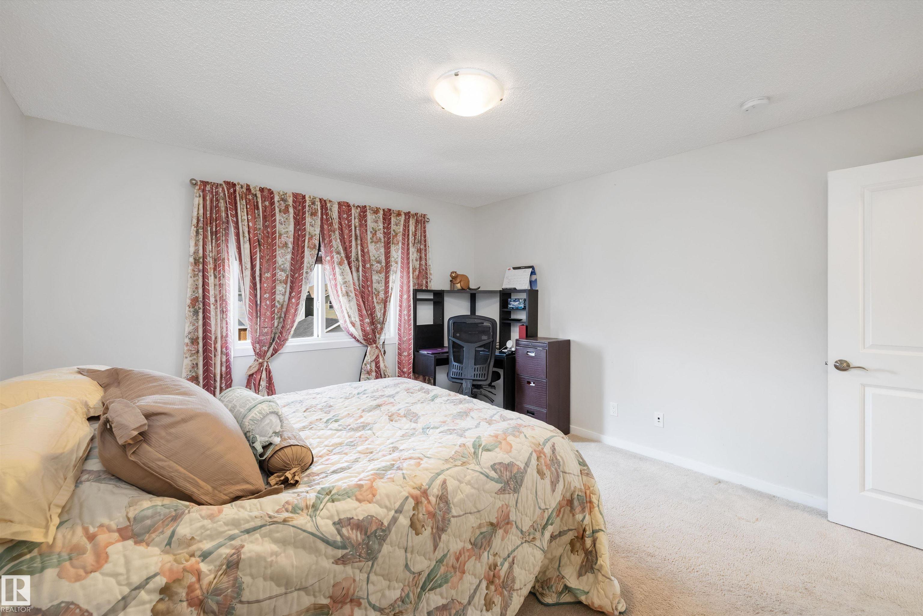 https://zimg.paragon.ice.com/ParagonImages/Property/PM/RAE/225402379/23/0/0/84a50c712781c5fd3bd7b7cad898ddbb/1/7d9a1e2213d2709e243a138fd504ee0c/225402379-6857ae01-7b44-4a5c-b29e-80a1c6534c70.JPG