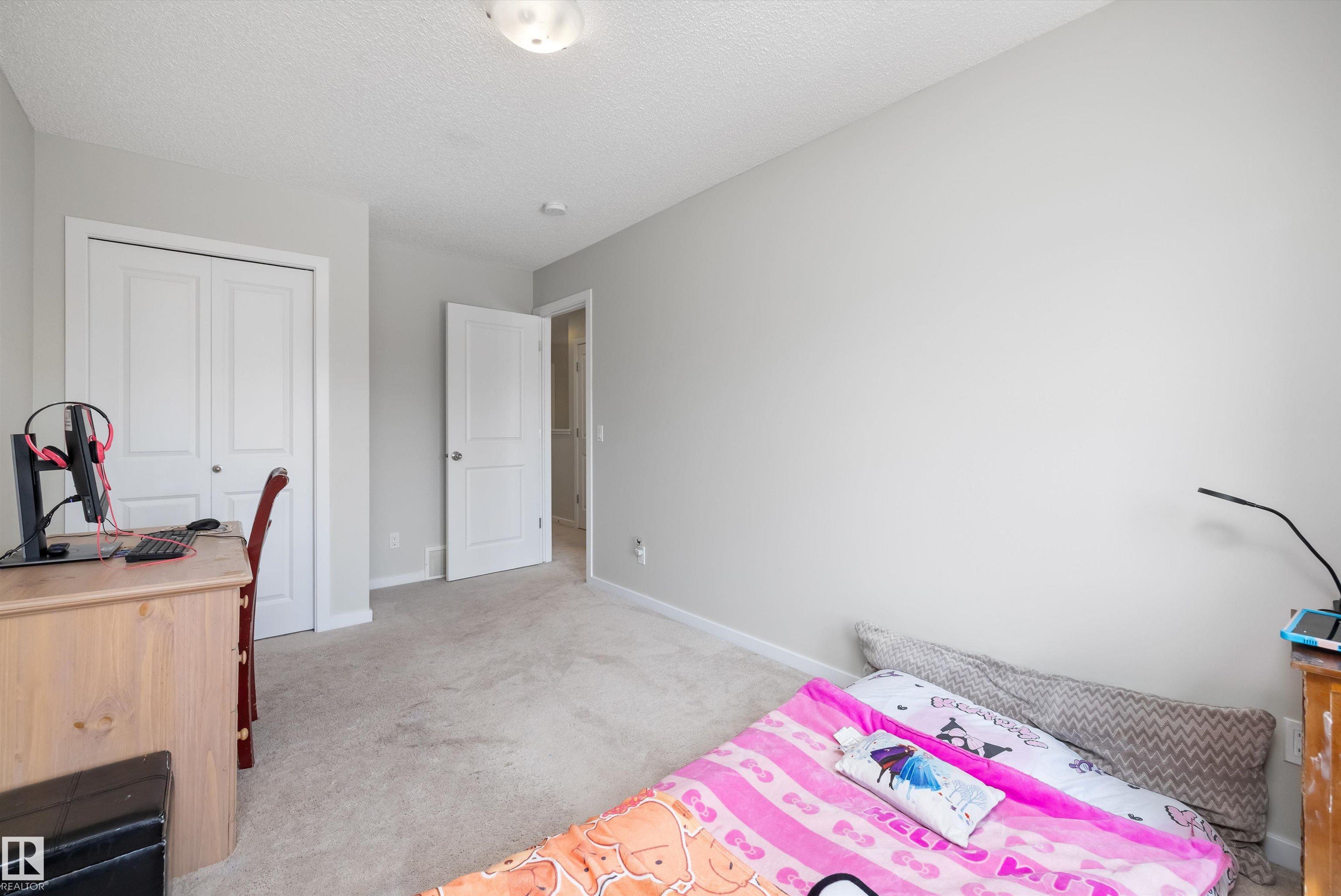 https://zimg.paragon.ice.com/ParagonImages/Property/PM/RAE/225402379/29/0/0/d24fd0d8beaadbeb3cc1f63a35995cfc/1/7d9a1e2213d2709e243a138fd504ee0c/225402379-3ee91e45-a8f2-45a9-867d-b3a59a63fa27.JPG