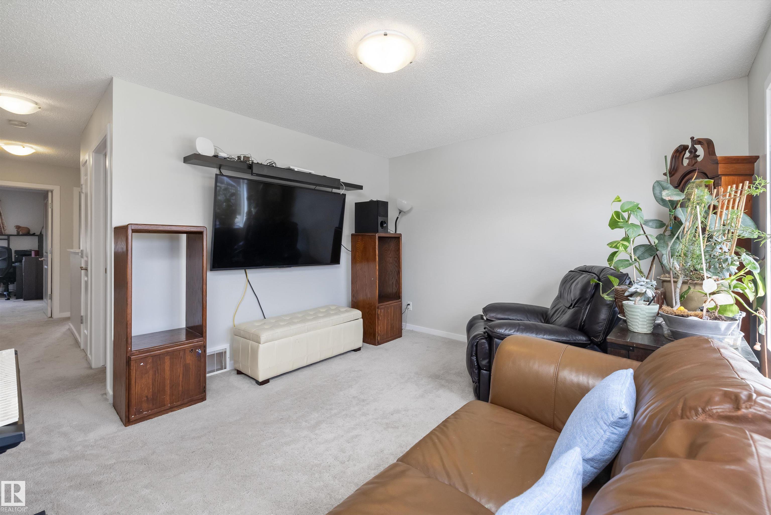 https://zimg.paragon.ice.com/ParagonImages/Property/PM/RAE/225402379/31/0/0/9a3119390f352fdada86ded5eb99f1ea/1/7d9a1e2213d2709e243a138fd504ee0c/225402379-4a3a2808-6403-48c4-8031-0bc123cf64ea.JPG