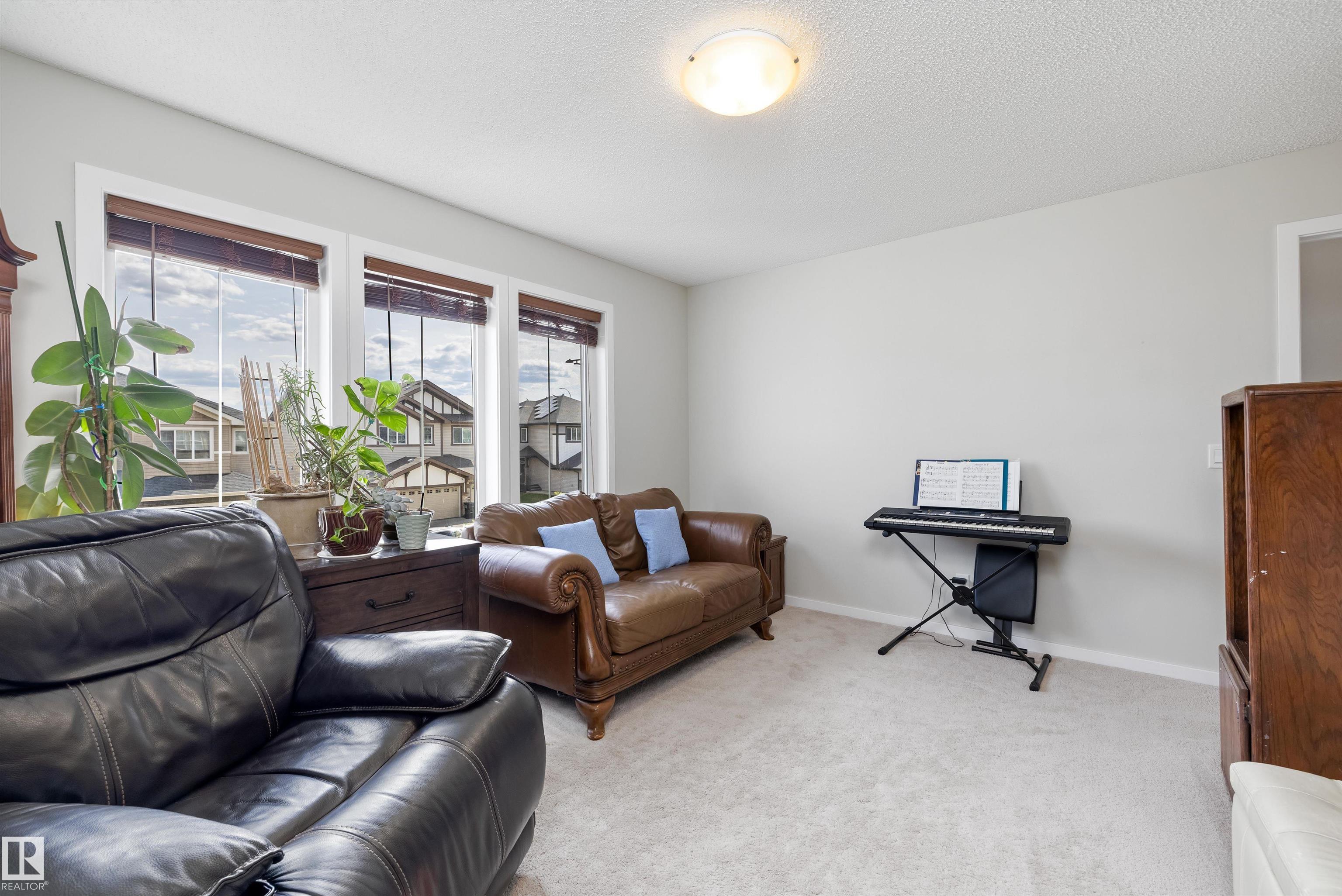 https://zimg.paragon.ice.com/ParagonImages/Property/PM/RAE/225402379/32/0/0/32ac4e15bc6a6854ae03cc26c7b432bc/1/7d9a1e2213d2709e243a138fd504ee0c/225402379-9dd13dad-6388-40e9-b0cb-0b81b5bae1a9.JPG