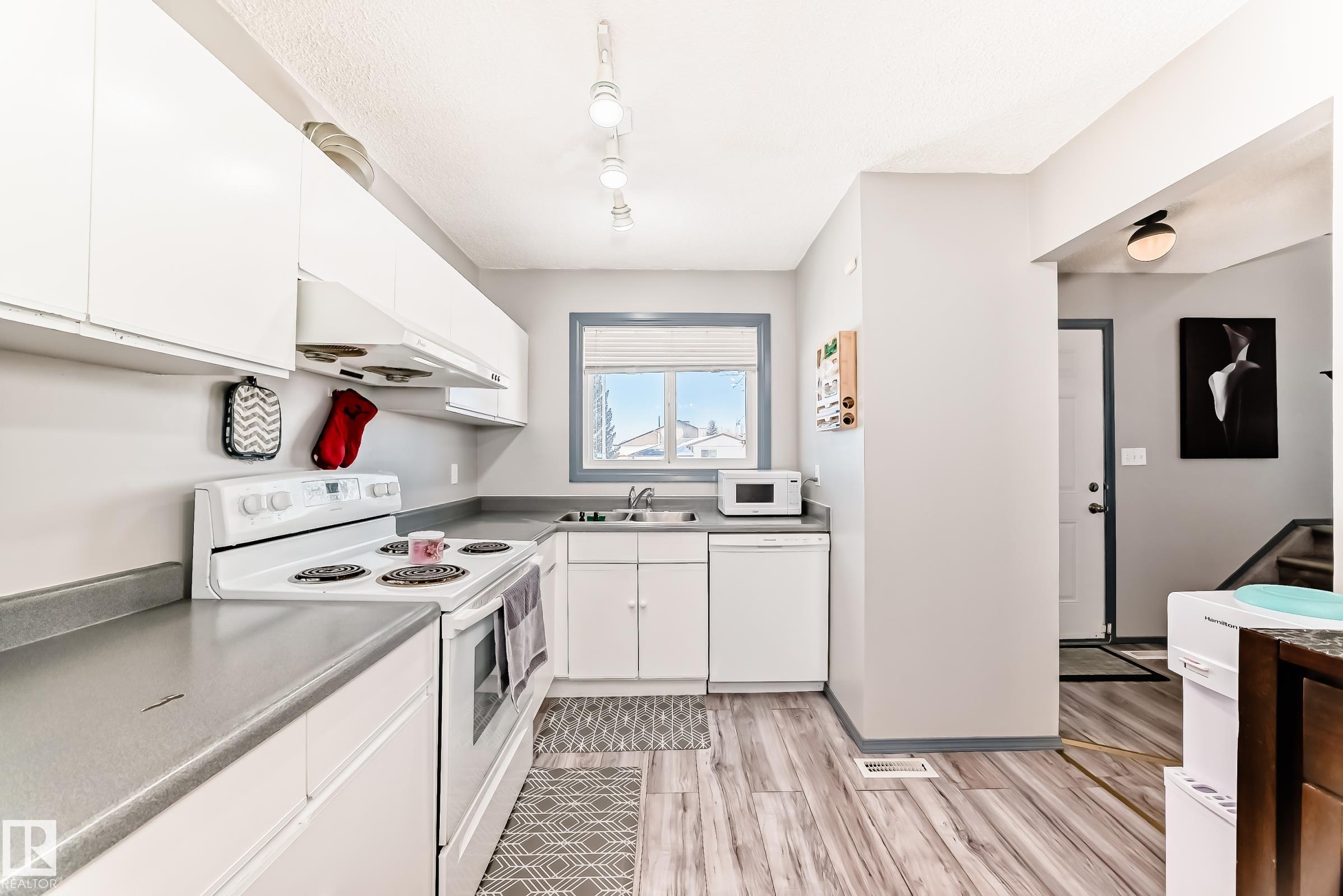 Photo 10 at 214A Warwick Road NW, Dunluce, Edmonton