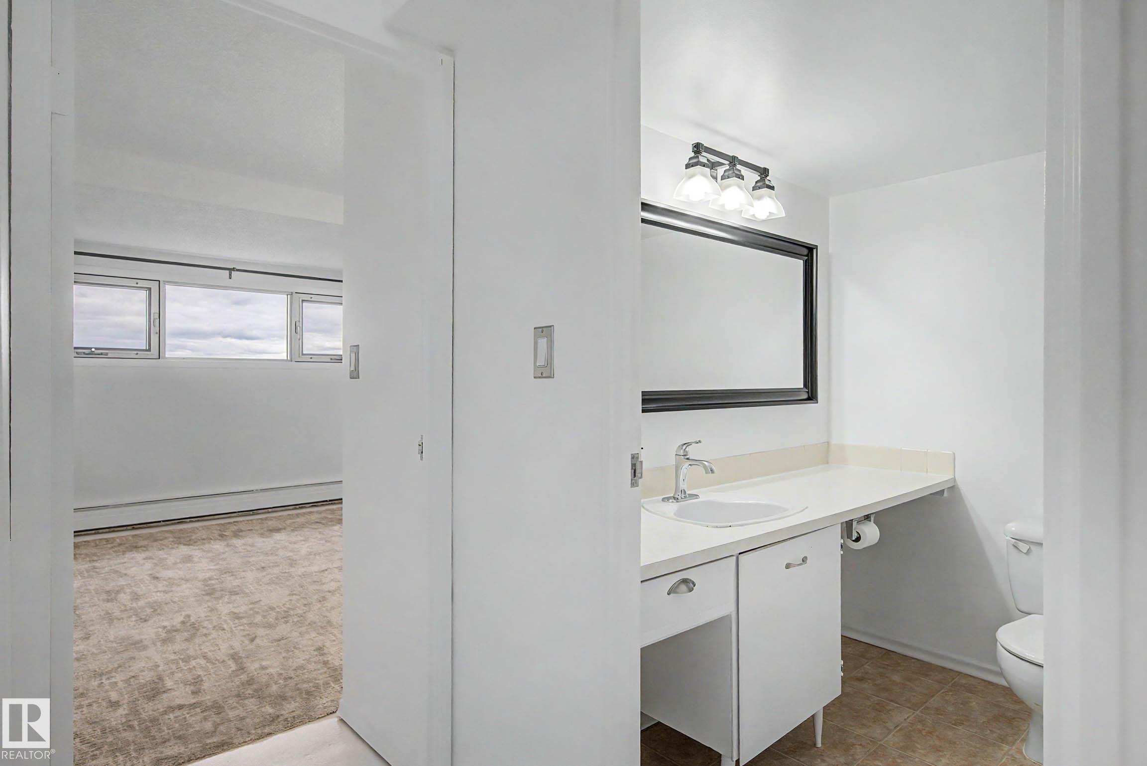 Photo 9 at 160 - 8735 165 Street NW, West Meadowlark Park, Edmonton