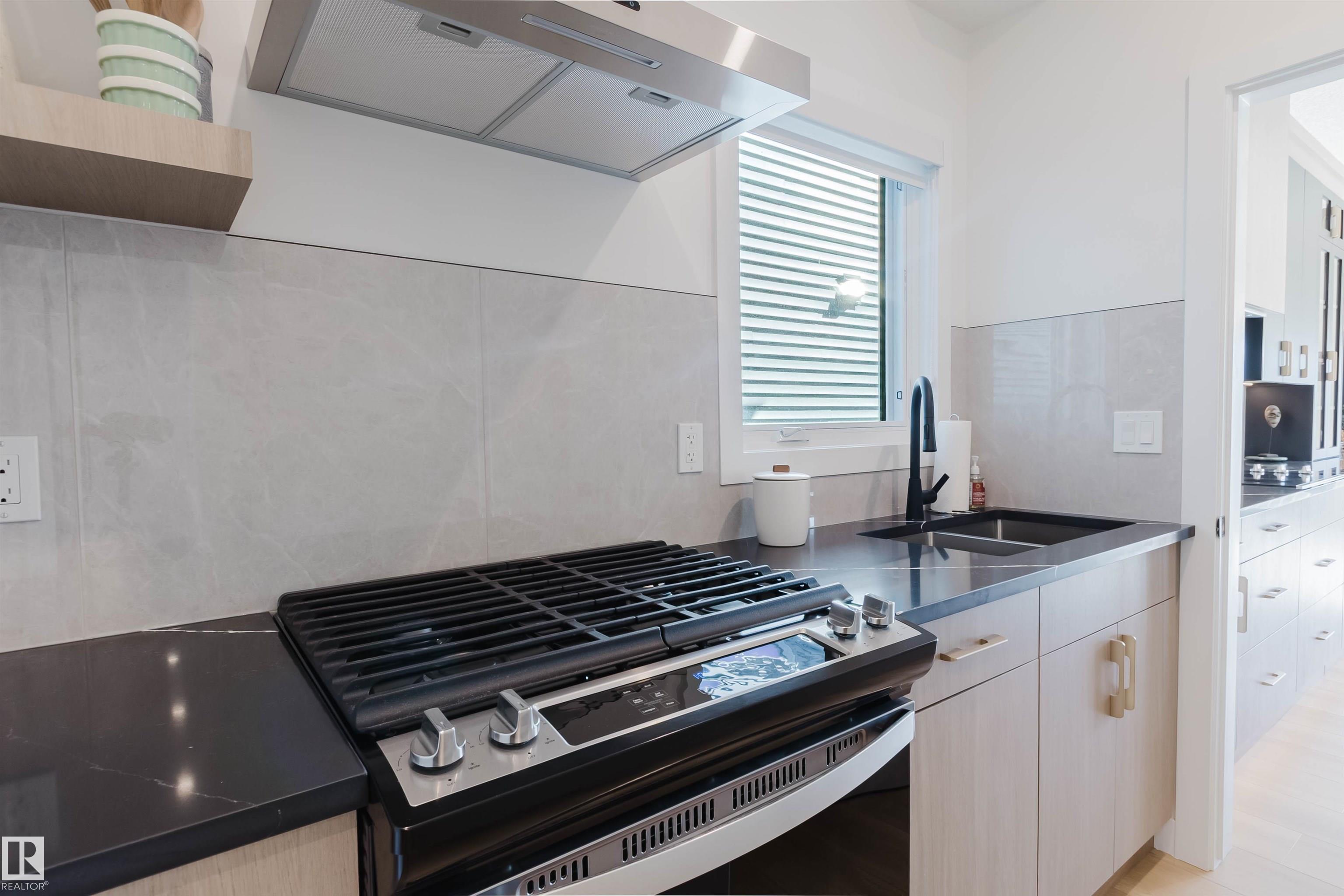 Photo 7 at 211 Edgemont green NW, Edgemont, Edmonton