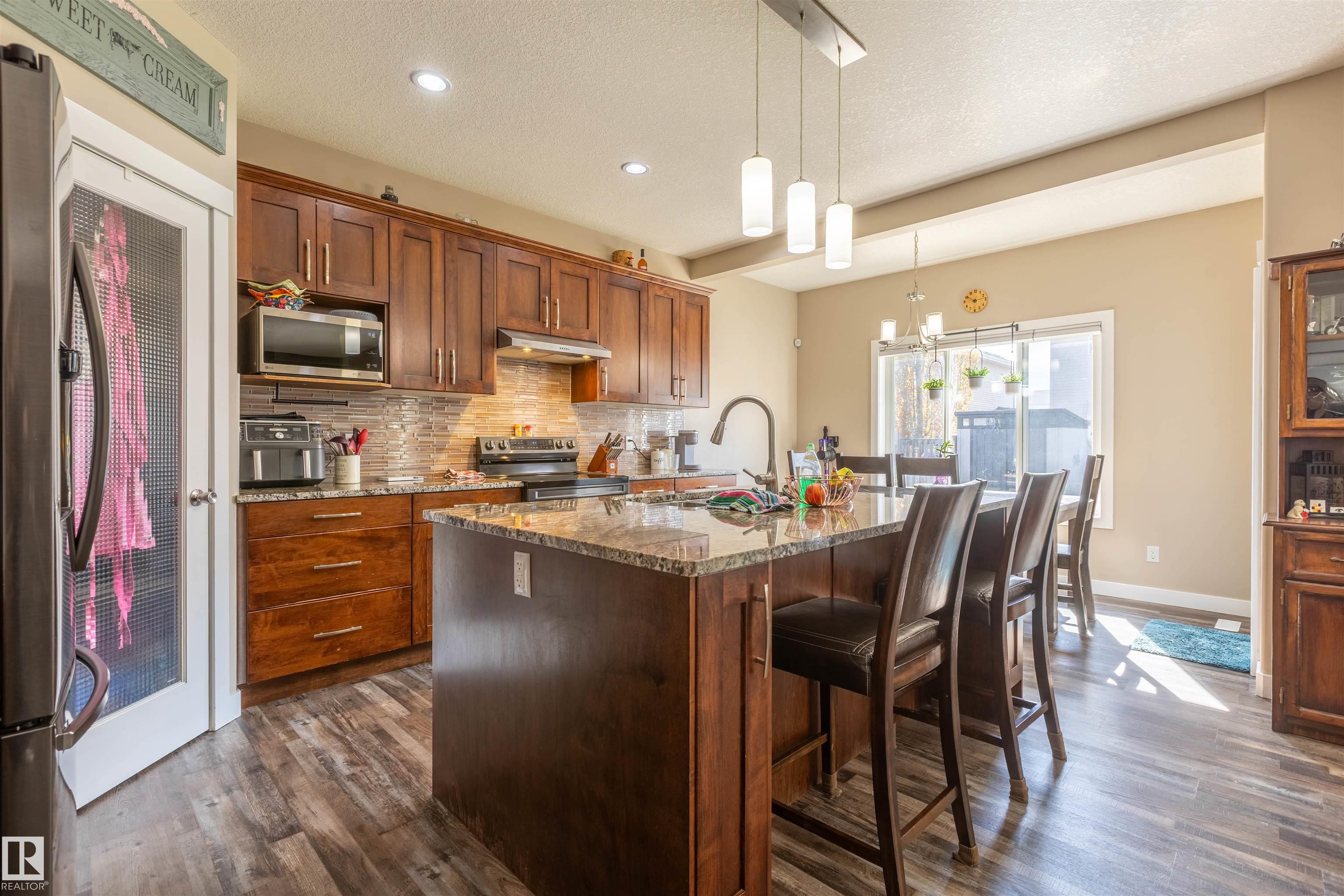 Photo 11 at 8907 97a Avenue, Morinville