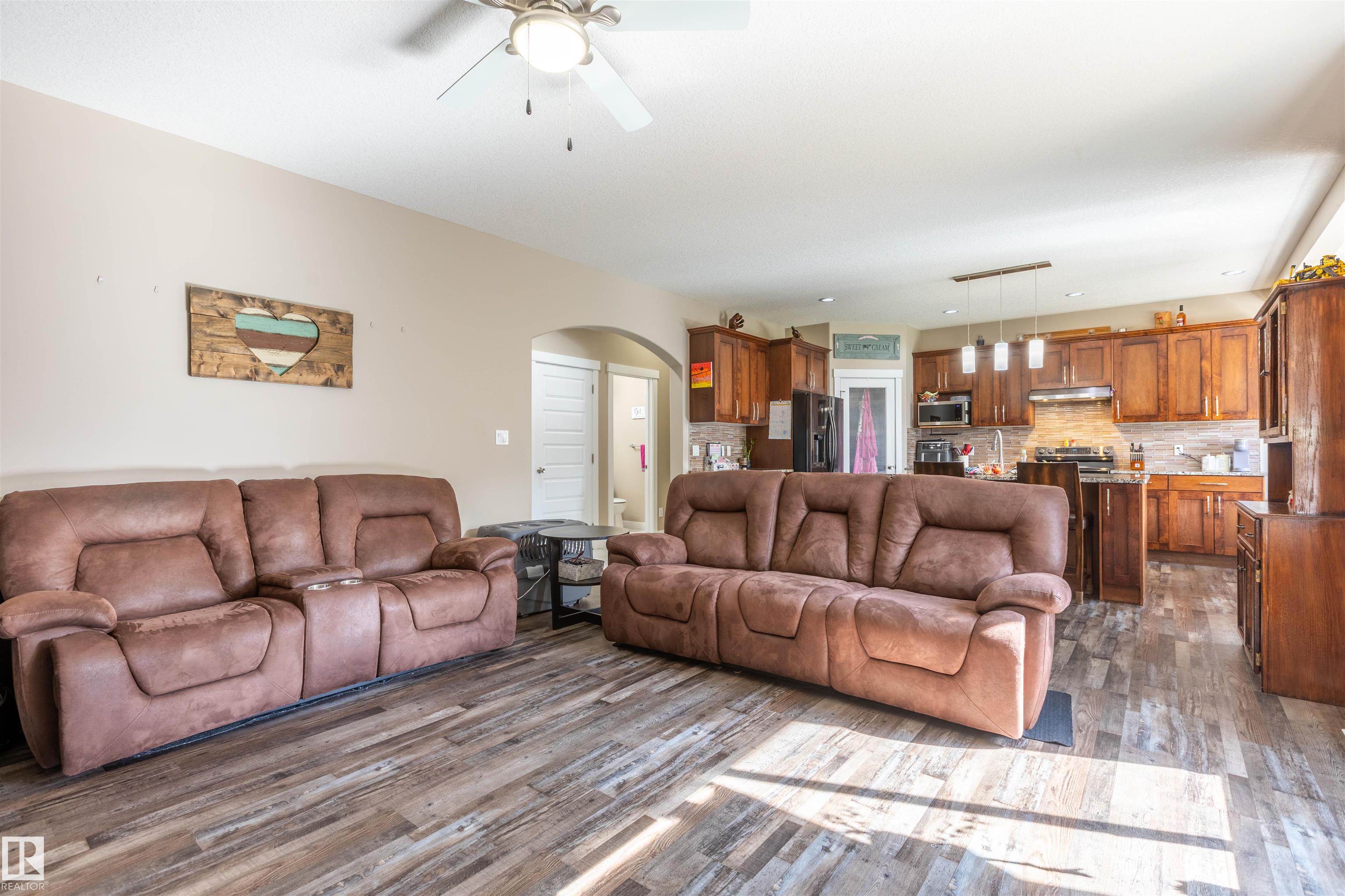 Photo 9 at 8907 97a Avenue, Morinville