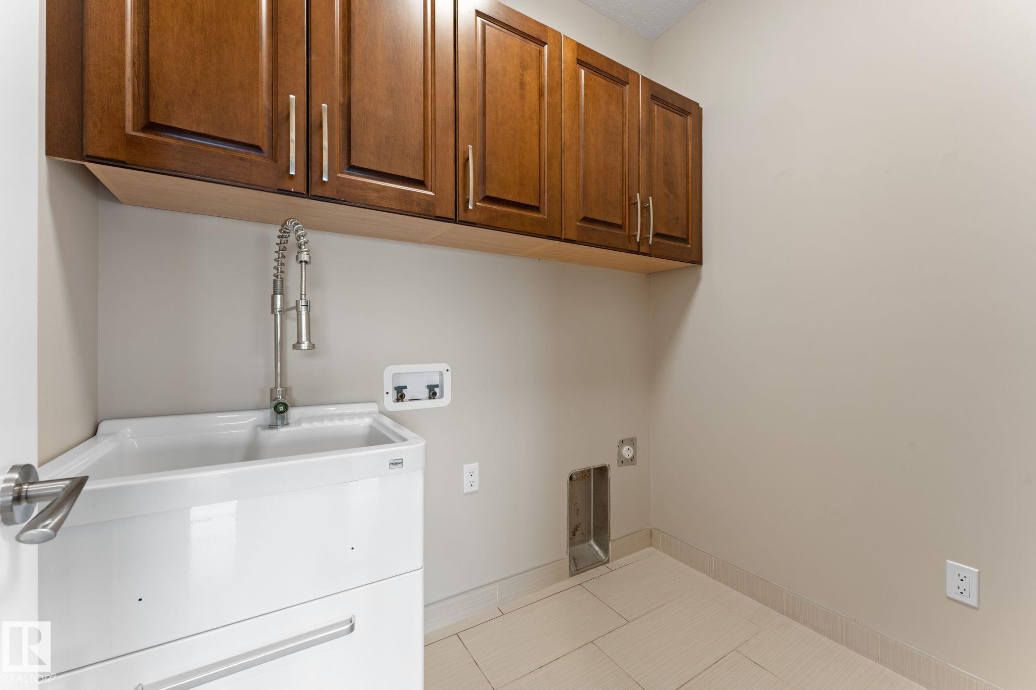 https://zimg.paragon.ice.com/ParagonImages/Property/PM/RAE/225402403/34/0/0/a65b9aab1f4d6875005ad08563940b48/1/412b14fd31b268f60be6d339b2552d7e/225402403-4b603bba-fc96-4d0e-a7e0-6e451ca56e15.JPG