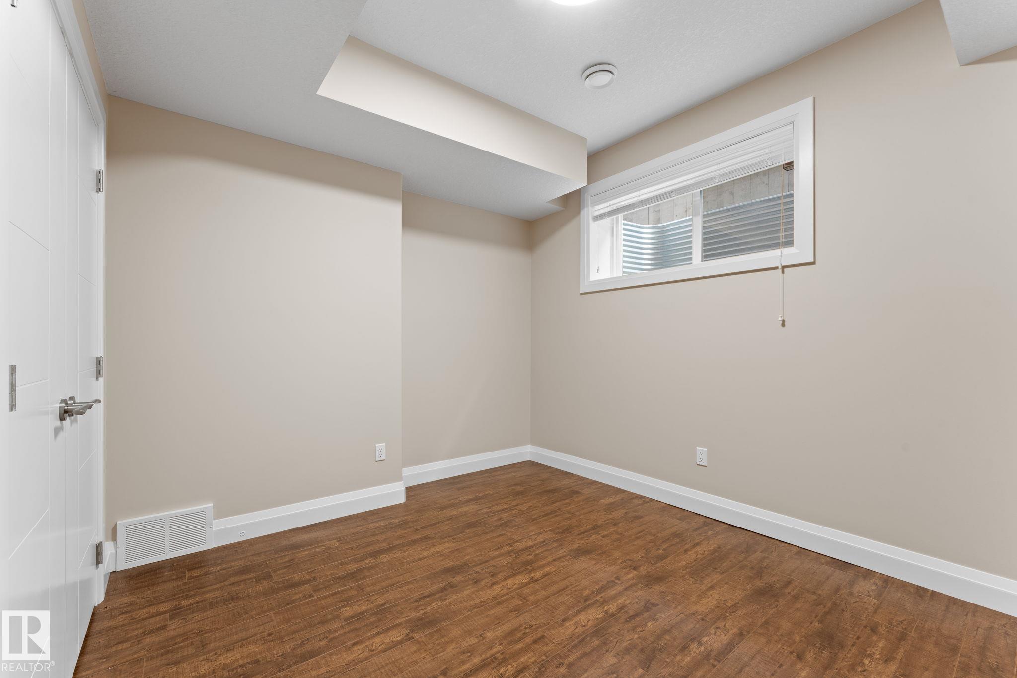 https://zimg.paragon.ice.com/ParagonImages/Property/PM/RAE/225402403/46/0/0/3a3fce792feb03ed30ad2e6a0e445059/1/412b14fd31b268f60be6d339b2552d7e/225402403-762580c1-fb23-431e-92df-16f69166d971.JPG