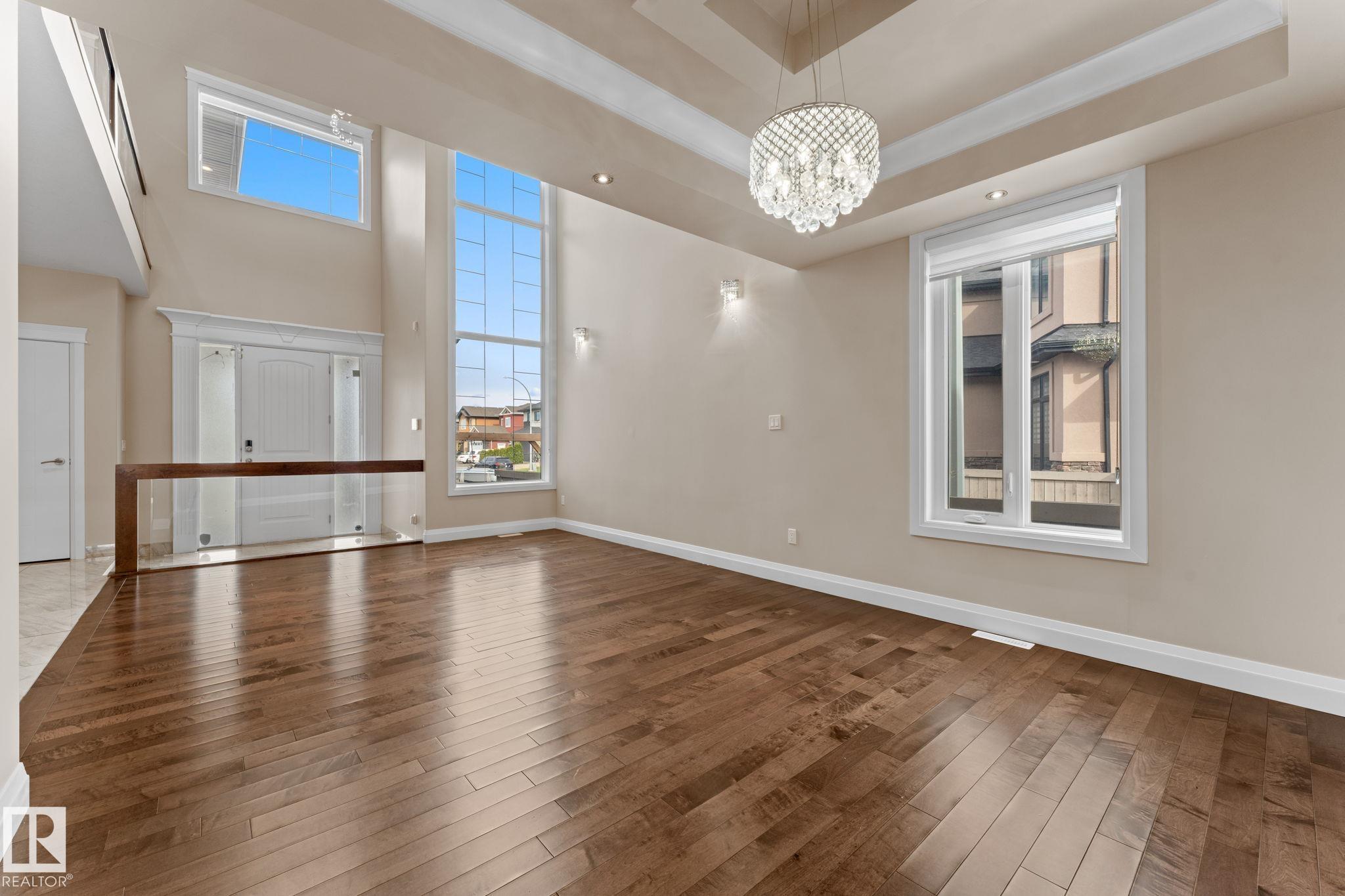https://zimg.paragon.ice.com/ParagonImages/Property/PM/RAE/225402403/7/0/0/832e7ff0db549c18c4afe6da645cd7ab/1/412b14fd31b268f60be6d339b2552d7e/225402403-90c0ee0c-df4f-4c75-b893-a45260119b91.JPG