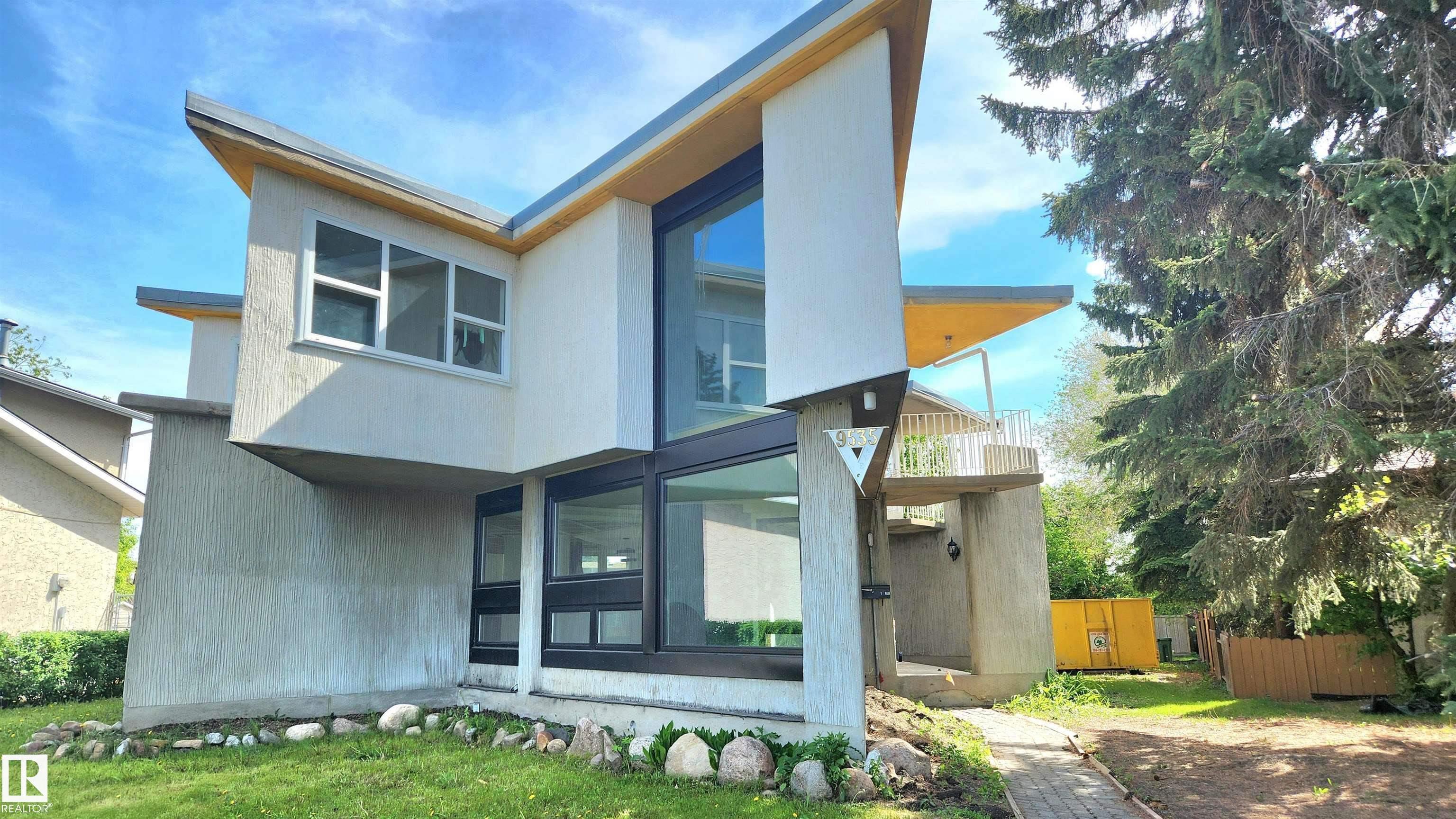 9535 147 Avenue NW, Evansdale, Edmonton