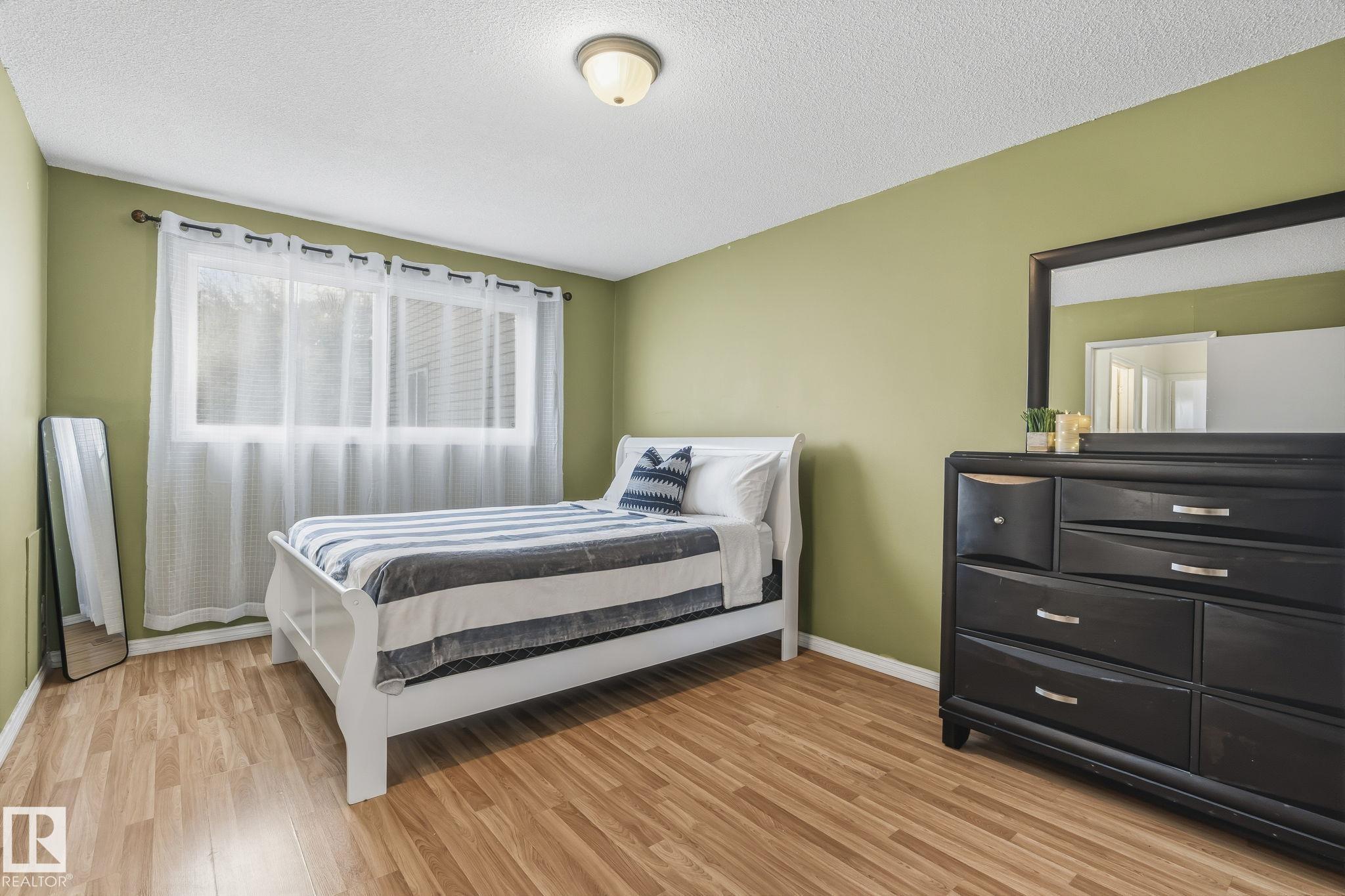 https://zimg.paragon.ice.com/ParagonImages/Property/PM/RAE/225402429/13/0/0/d0ccd8b8d2699b844c642a5aaa4c63ae/1/7b0a4eddf748bdc4e51306269052058b/225402429-8535eb21-3c3e-4e7d-8e4c-816aa666ffec.JPG