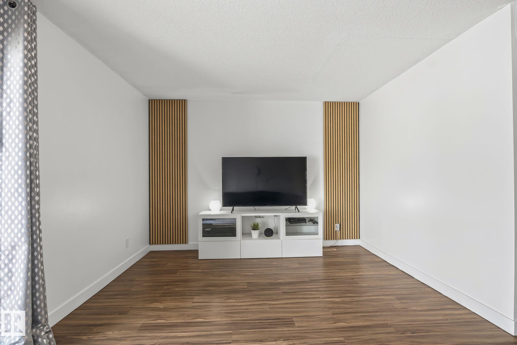 Picture for 28C MEADOWLARK VILLEGE NW NW