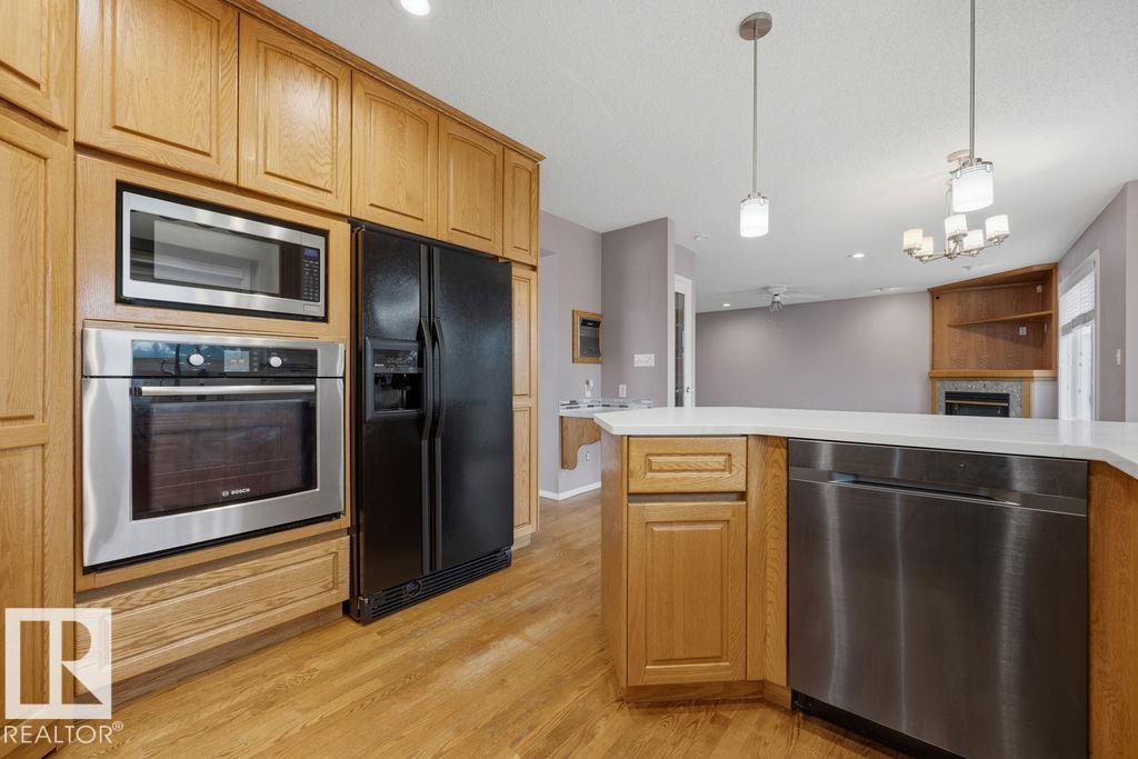 Photo 13 at 10 Coloniale Court, Coloniale Estates, Beaumont