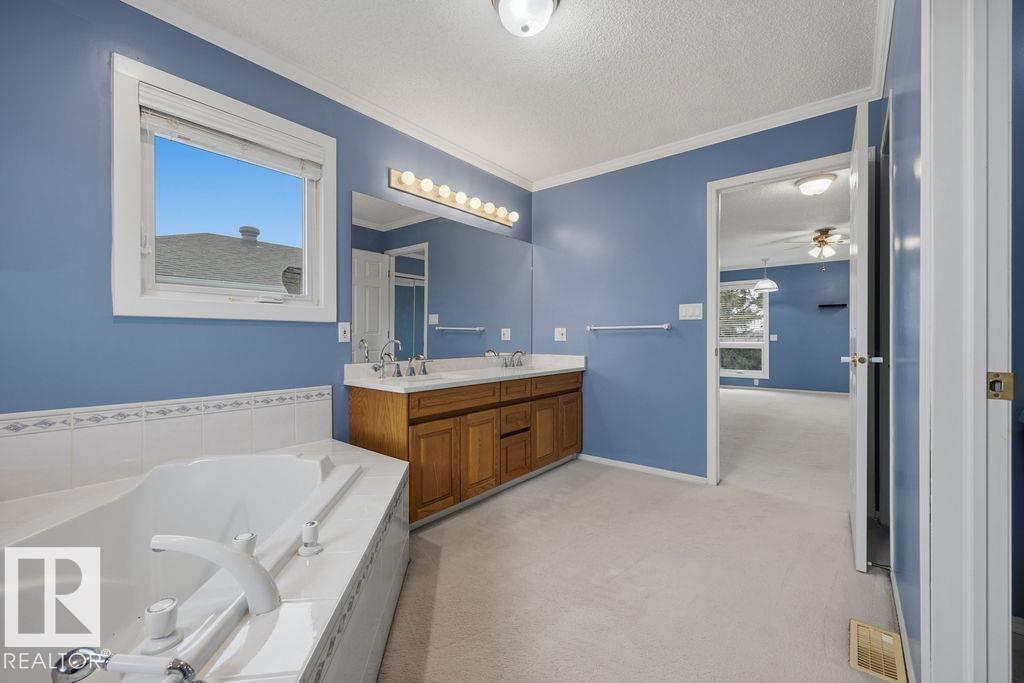 Photo 30 at 10 Coloniale Court, Coloniale Estates, Beaumont