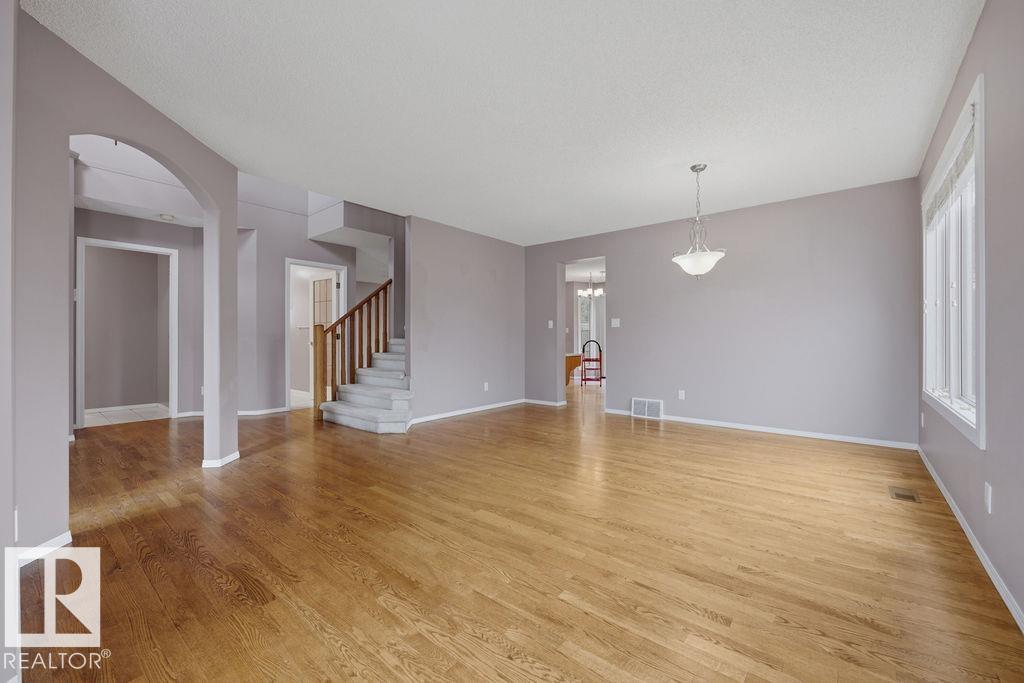 Photo 6 at 10 Coloniale Court, Coloniale Estates, Beaumont