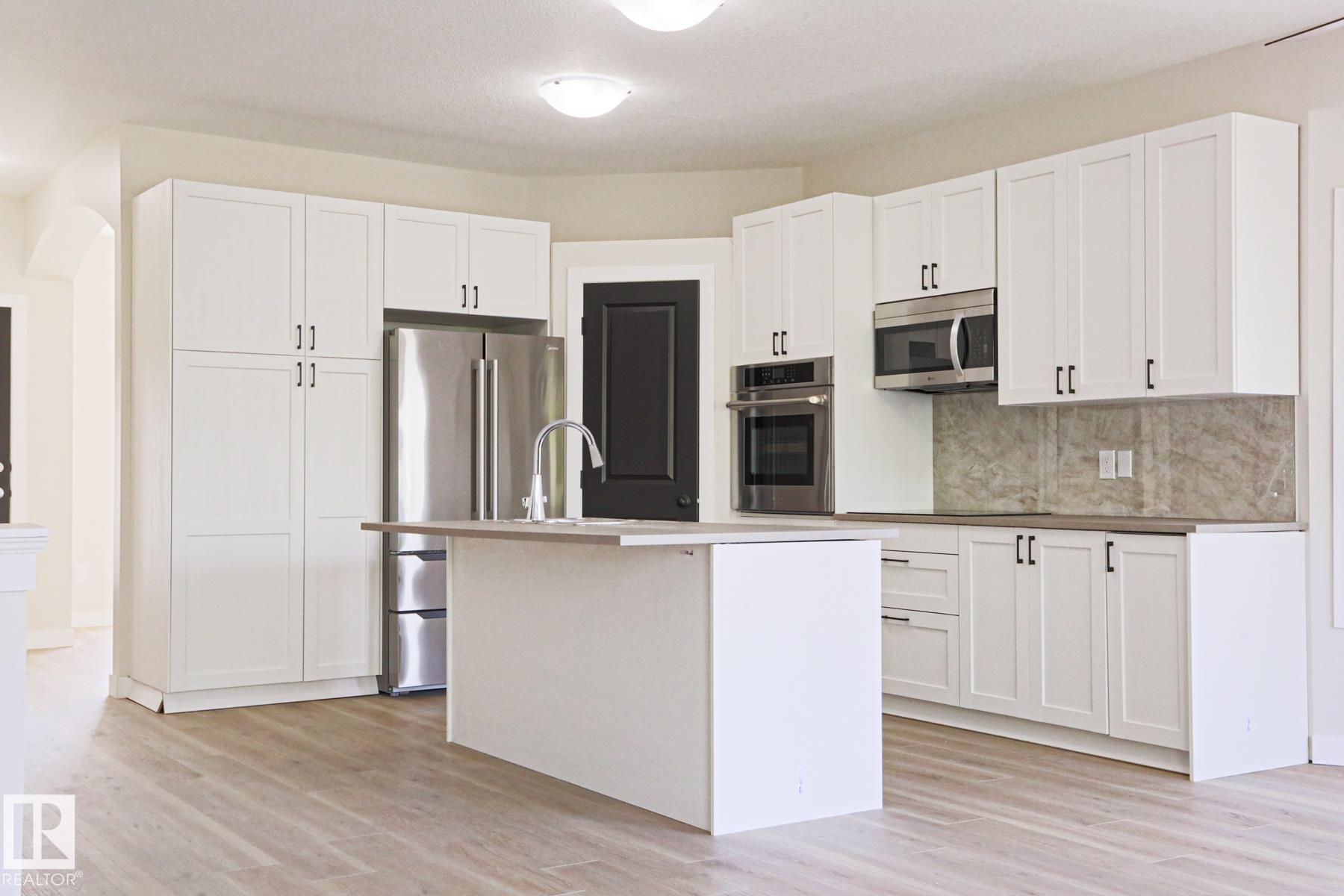 Photo 7 at 82 Meadowview point(e), Clarkdale Meadows, Sherwood Park