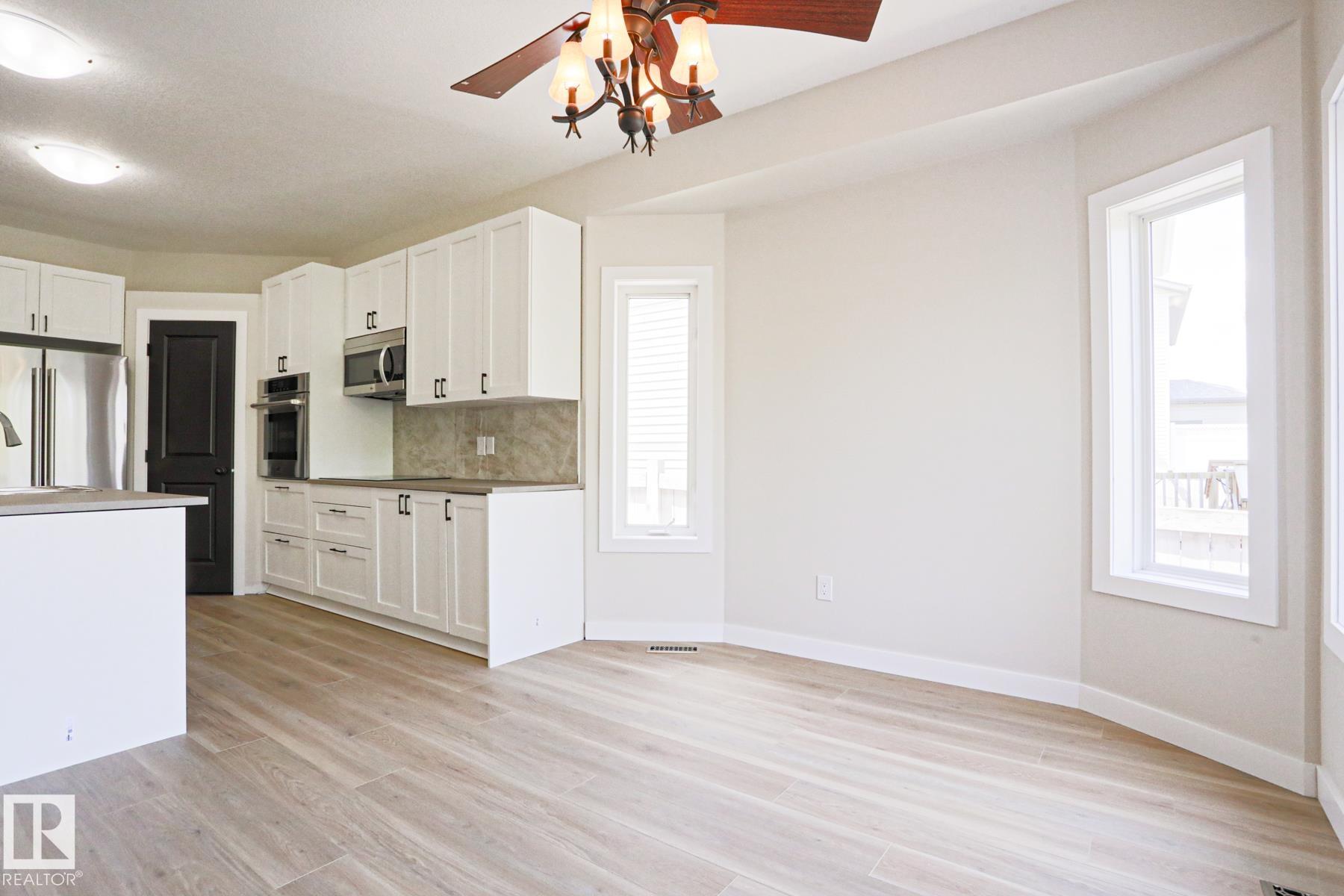 Photo 8 at 82 Meadowview point(e), Clarkdale Meadows, Sherwood Park