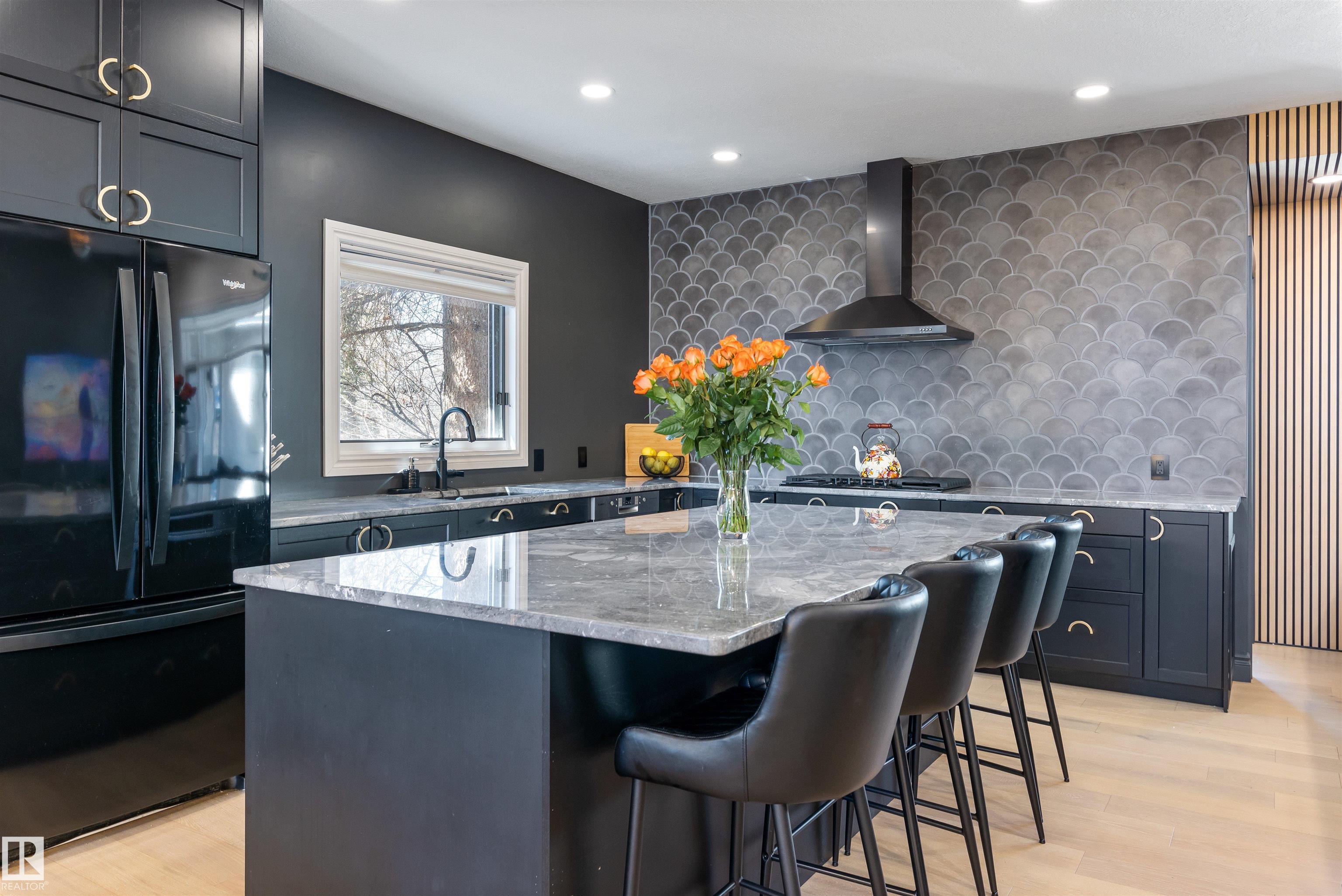 Photo 11 at 11412 12 Avenue NW, Twin Brooks, Edmonton