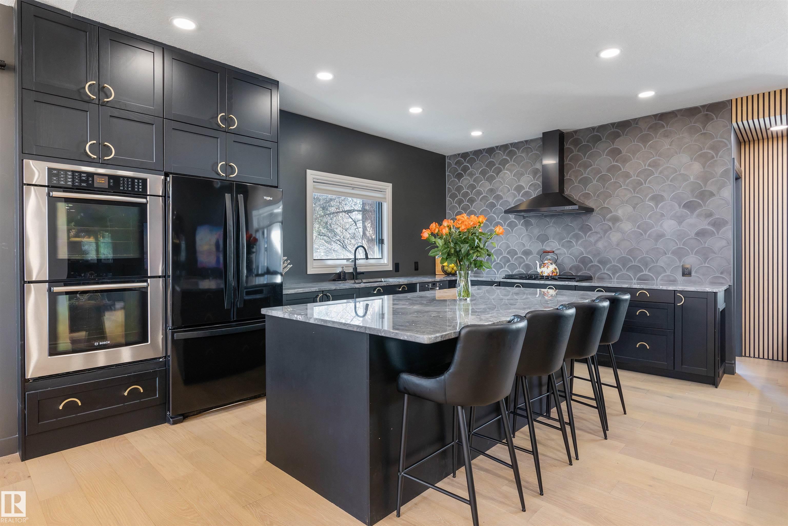 Photo 10 at 11412 12 Avenue NW, Twin Brooks, Edmonton