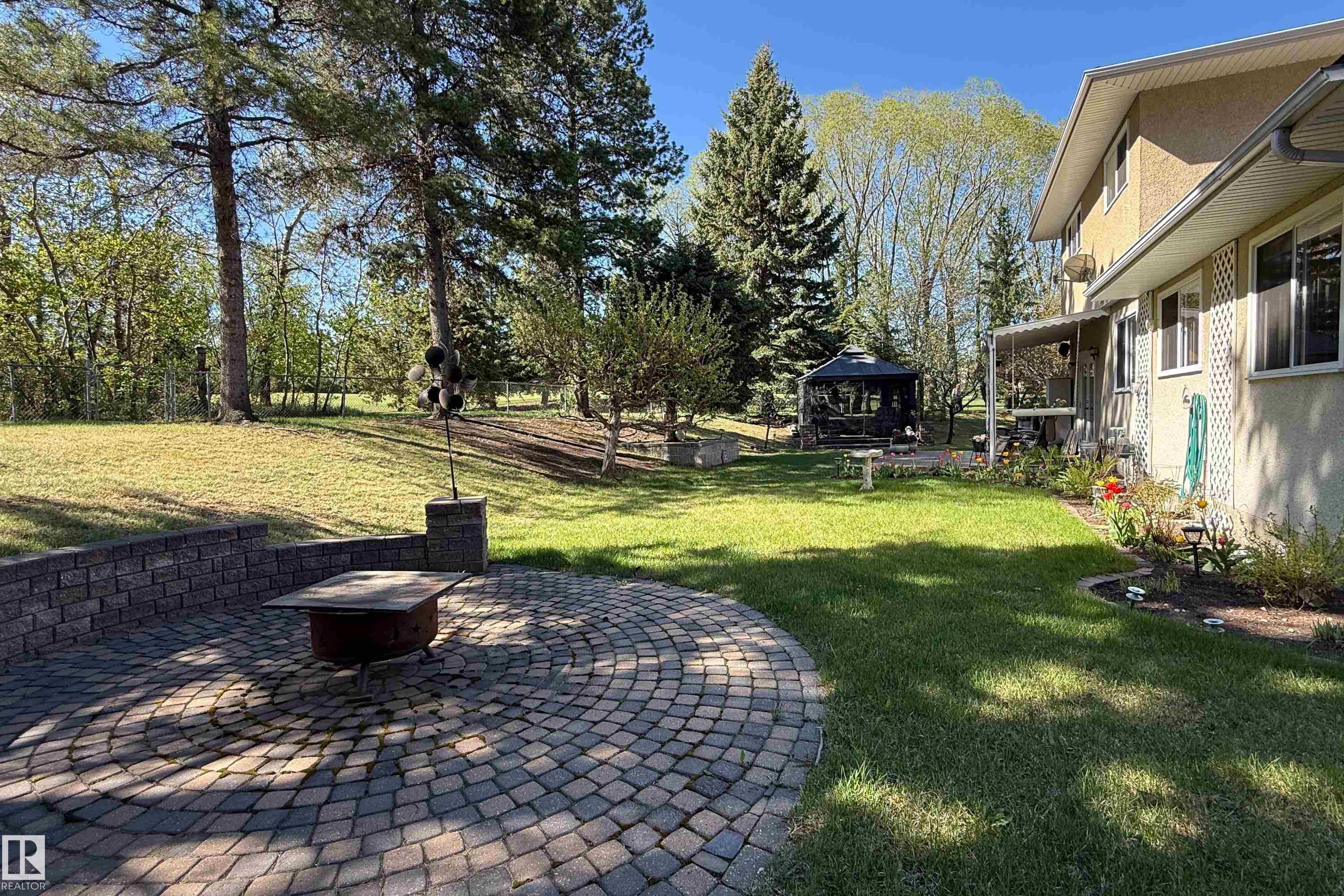 Photo 35 at 205 Manor Court, Mills Haven, Sherwood Park