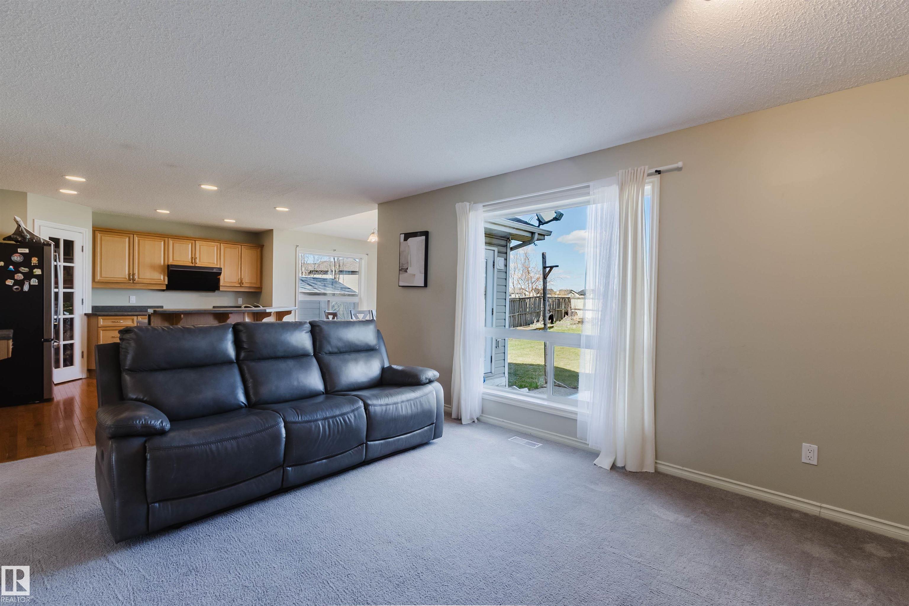Photo 11 at 3534 Mclean Crescent SW, Macewan, Edmonton