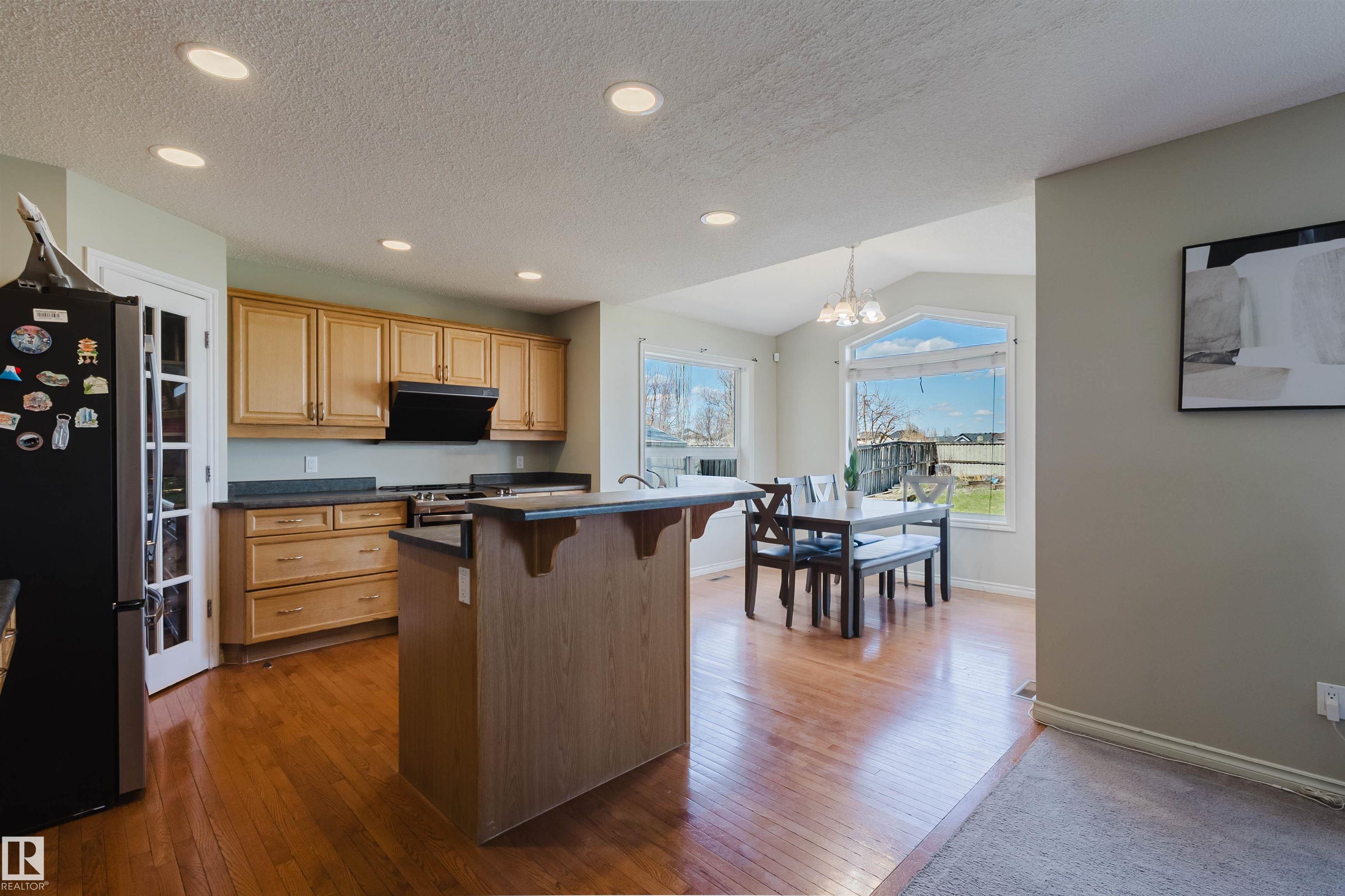 Photo 12 at 3534 Mclean Crescent SW, Macewan, Edmonton
