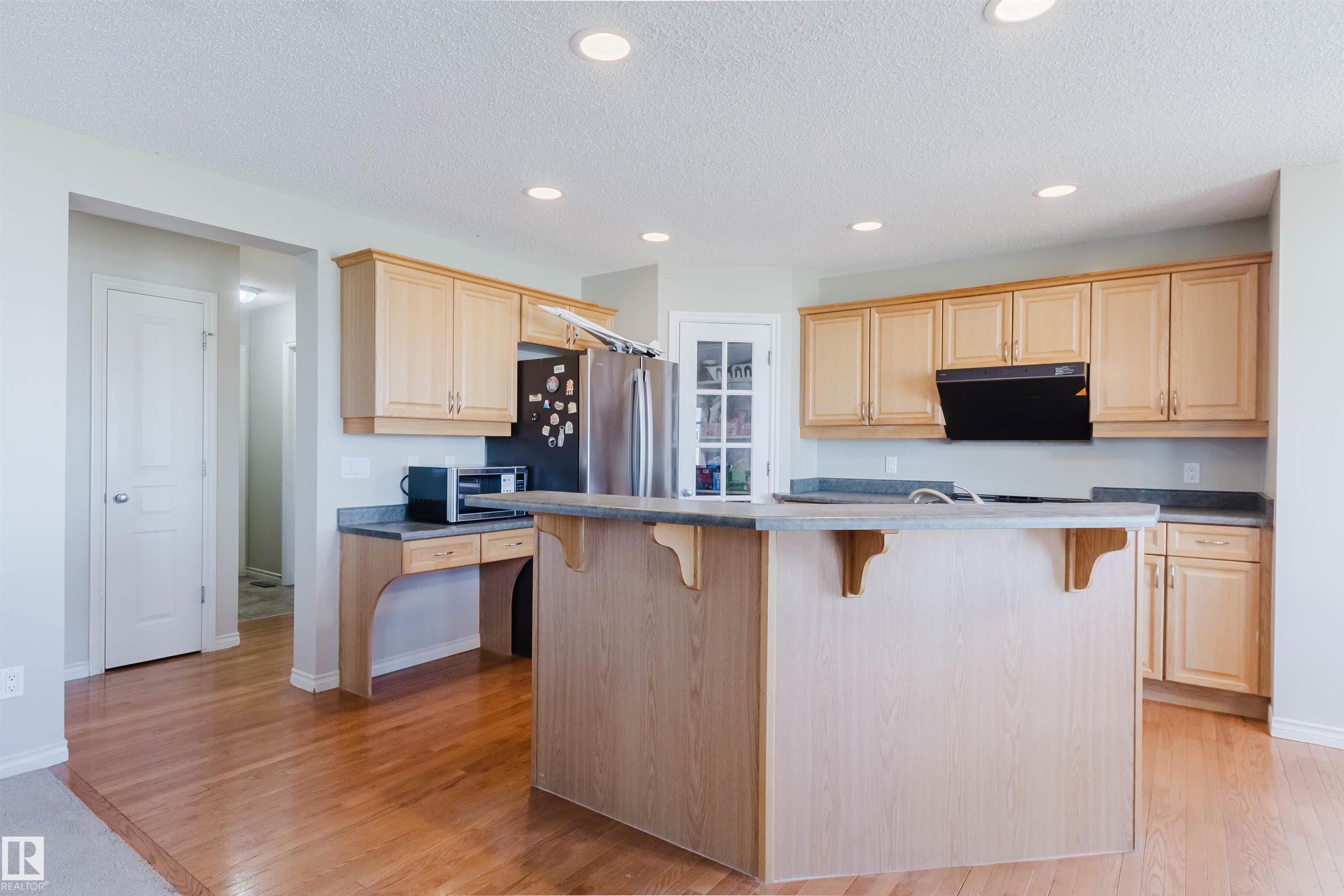 Photo 13 at 3534 Mclean Crescent SW, Macewan, Edmonton