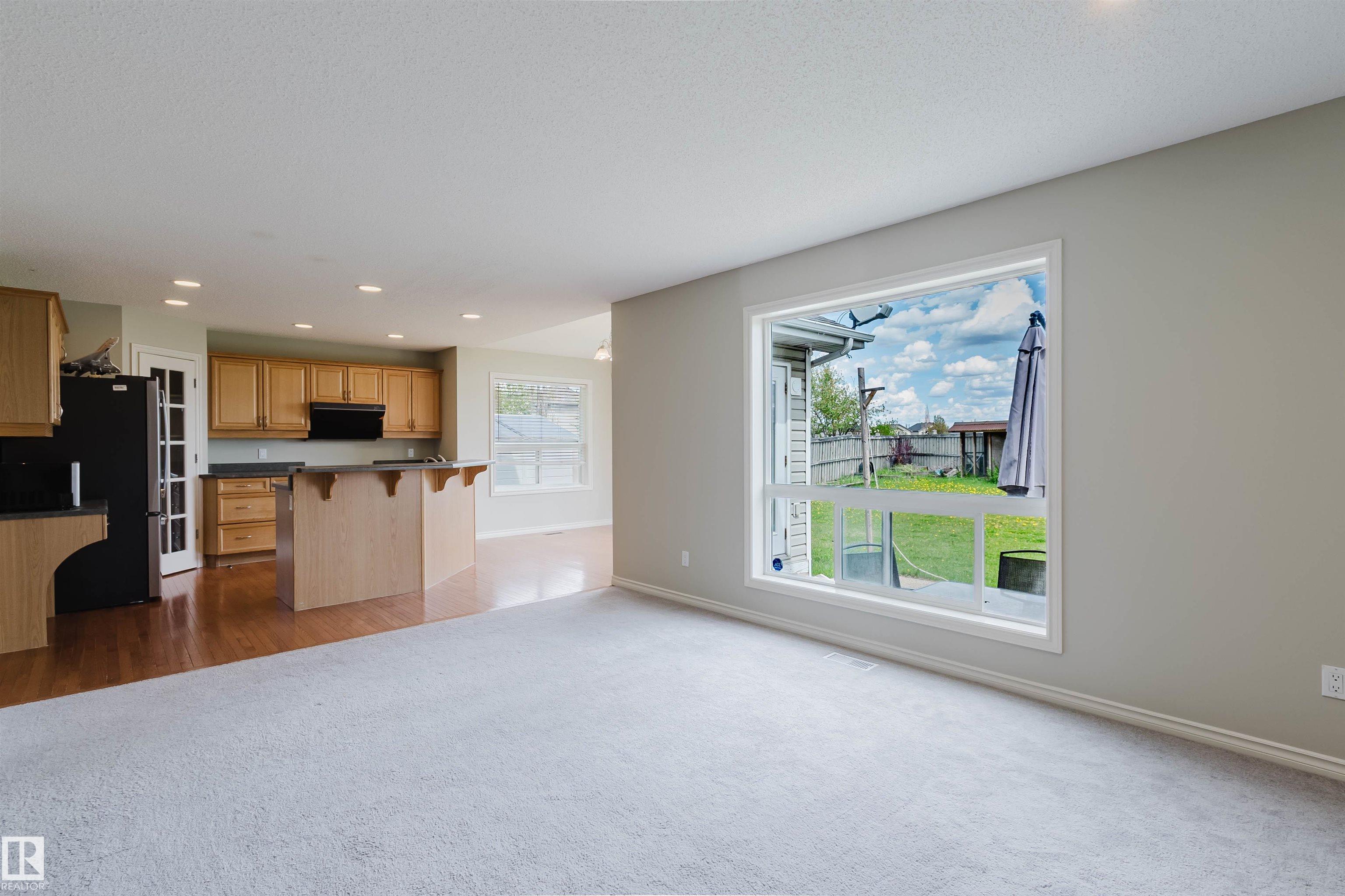 https://zimg.paragon.ice.com/ParagonImages/Property/PM/RAE/225402438/14/0/0/93b8ce24852e1c23e3f8d38561eacd03/1/59c6c80f443f0dd528a570e33968604d/225402438-B998B9E5-FBB6-4B92-A72C-396029E33AE0.JPG